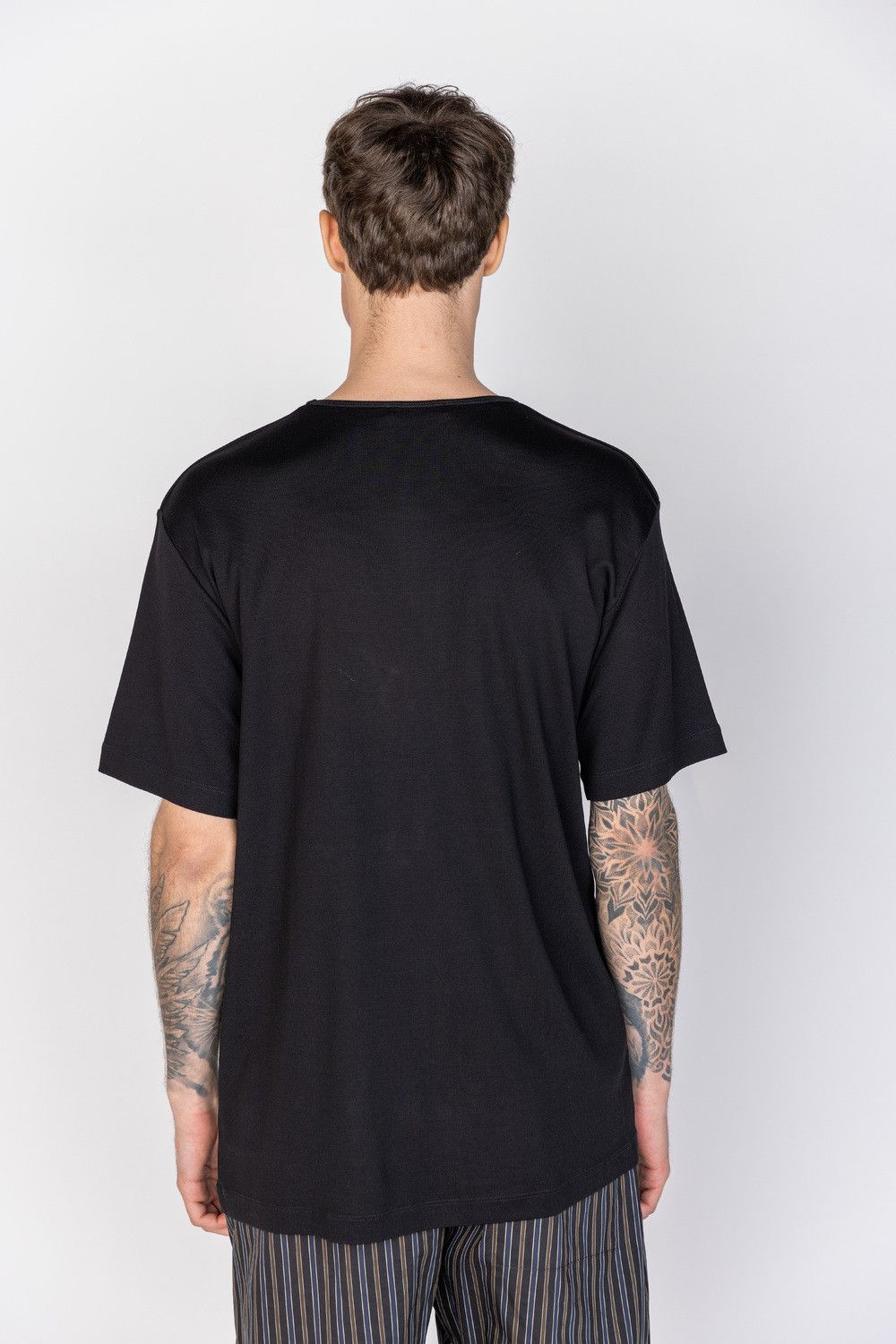 Lemaire o1s22i1n1024 Wide Round Neck T-Shirt in Black Size US M / EU 48-50 / 2 - 4 Thumbnail