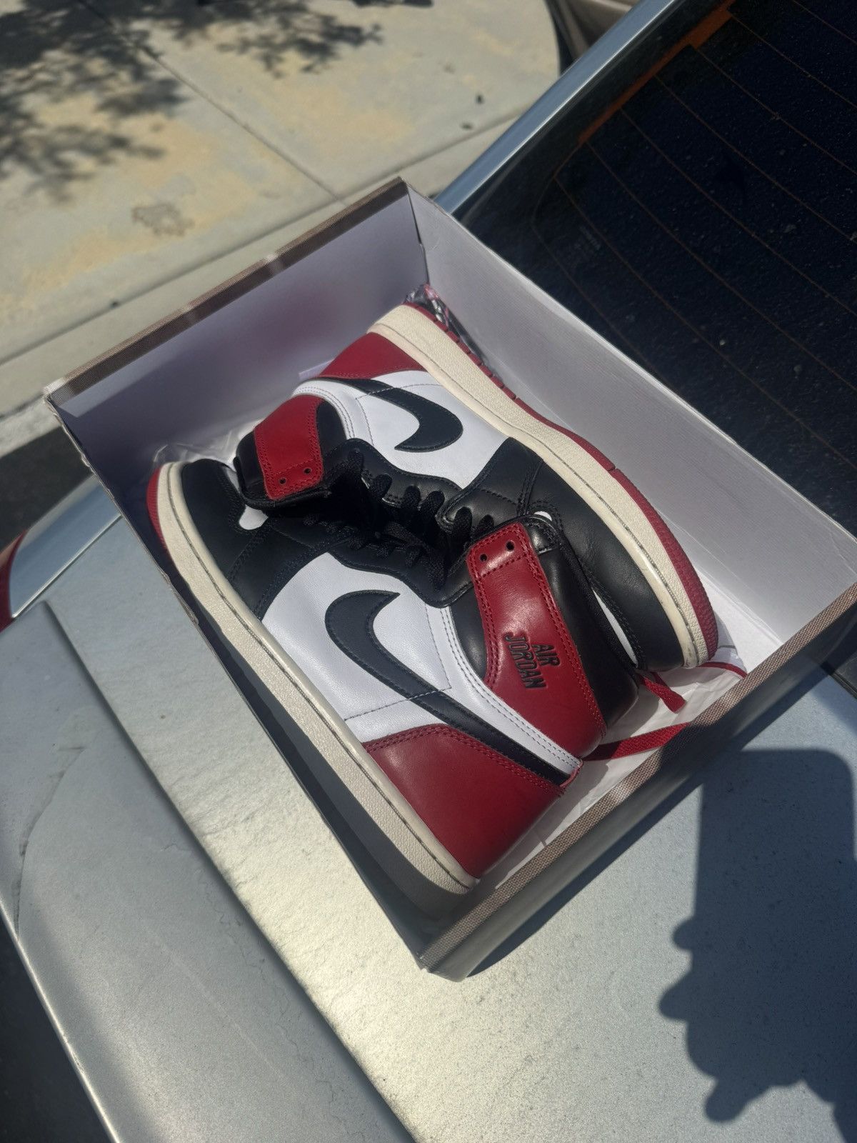 Nike Retro 1 ‘reimagined bred’ Size US 8.5 / EU 41-42 - 1 Thumbnail