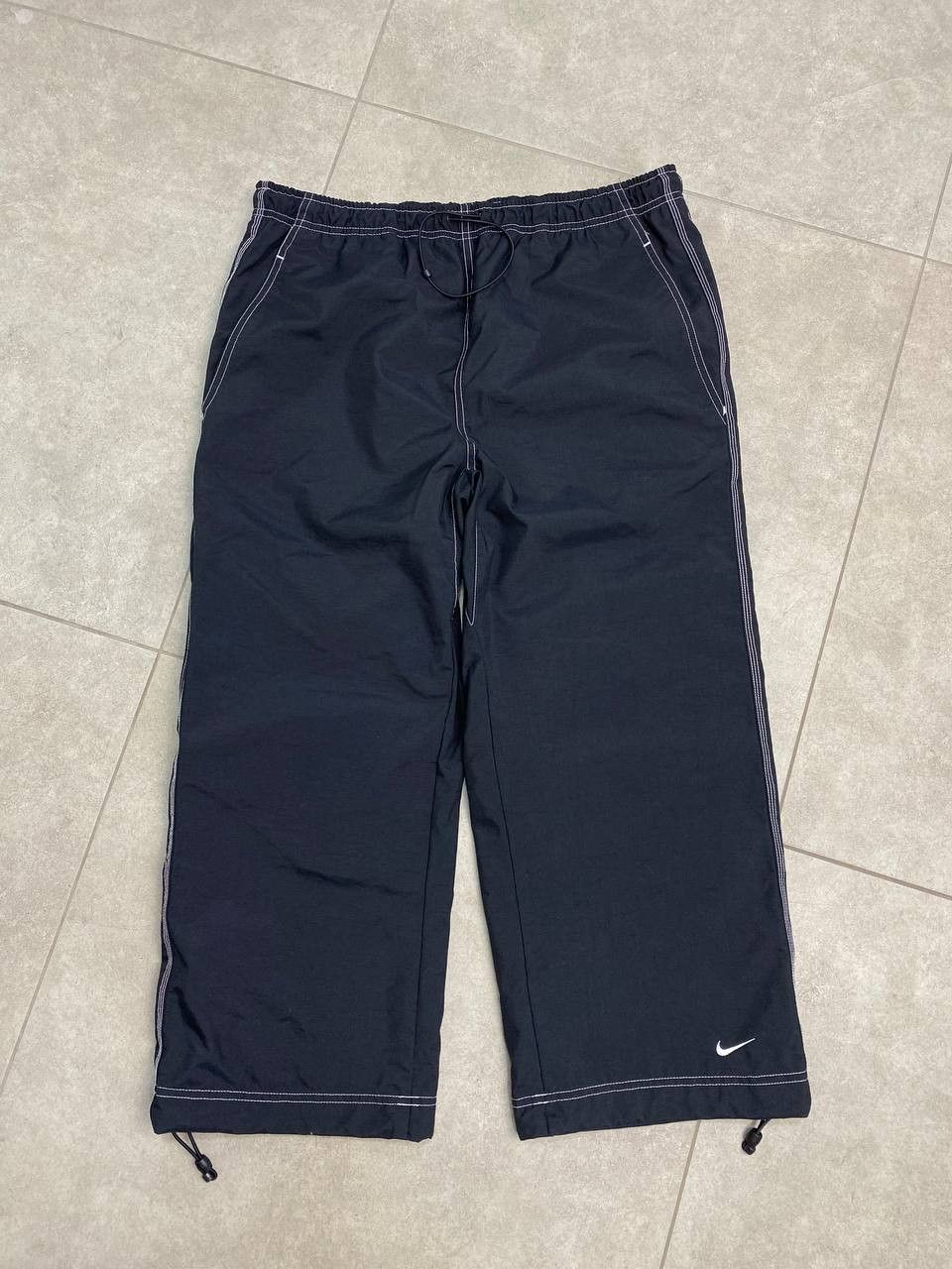 Nike Vintage Nike Y2K 2000s Small Logo Long Shorts Size US 40 / EU 56 - 1 Thumbnail