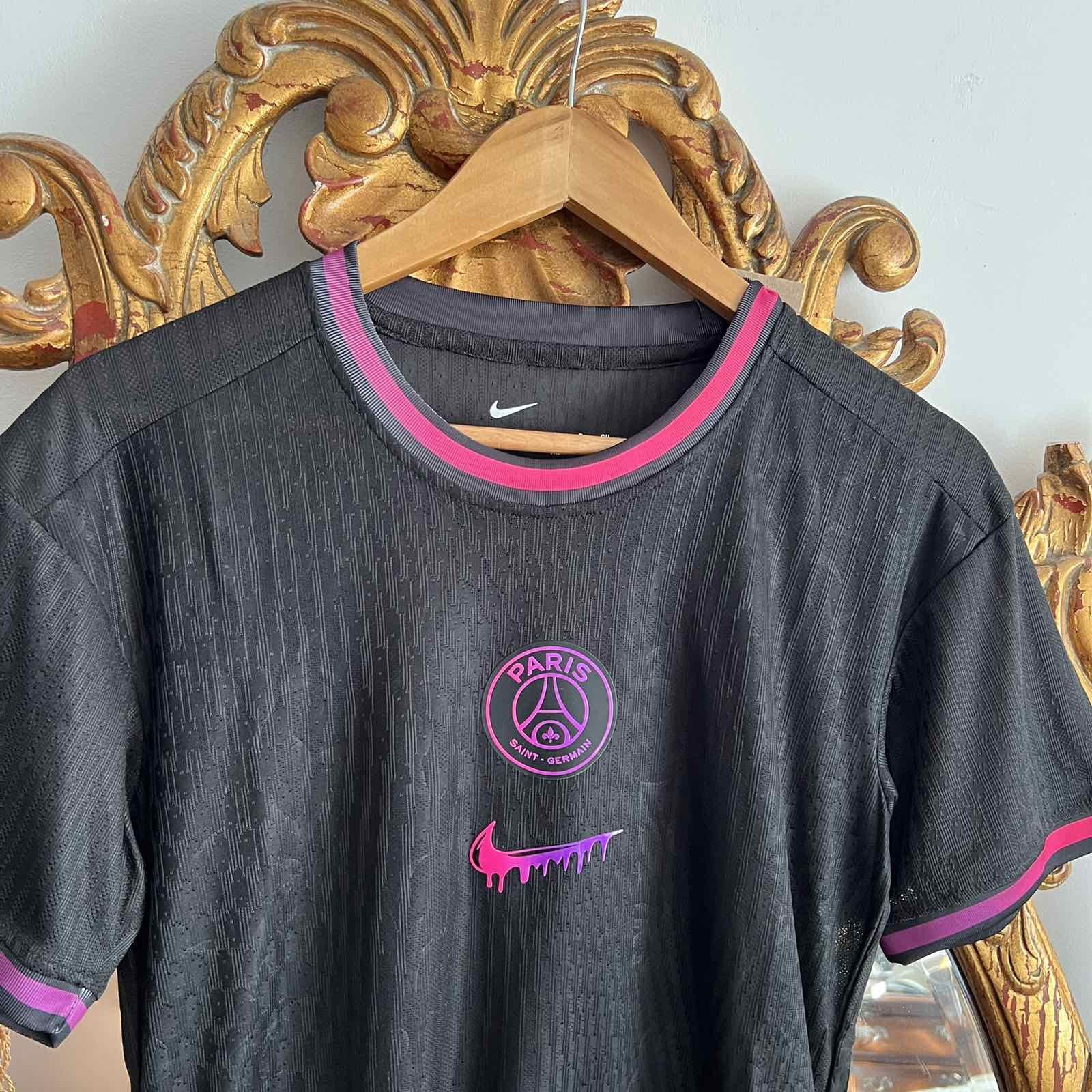 Nike Nike PSG Paris Saint-Germain Dri-fit Swoosh Jersey Size US S / EU 44-46 / 1 - 4 Thumbnail