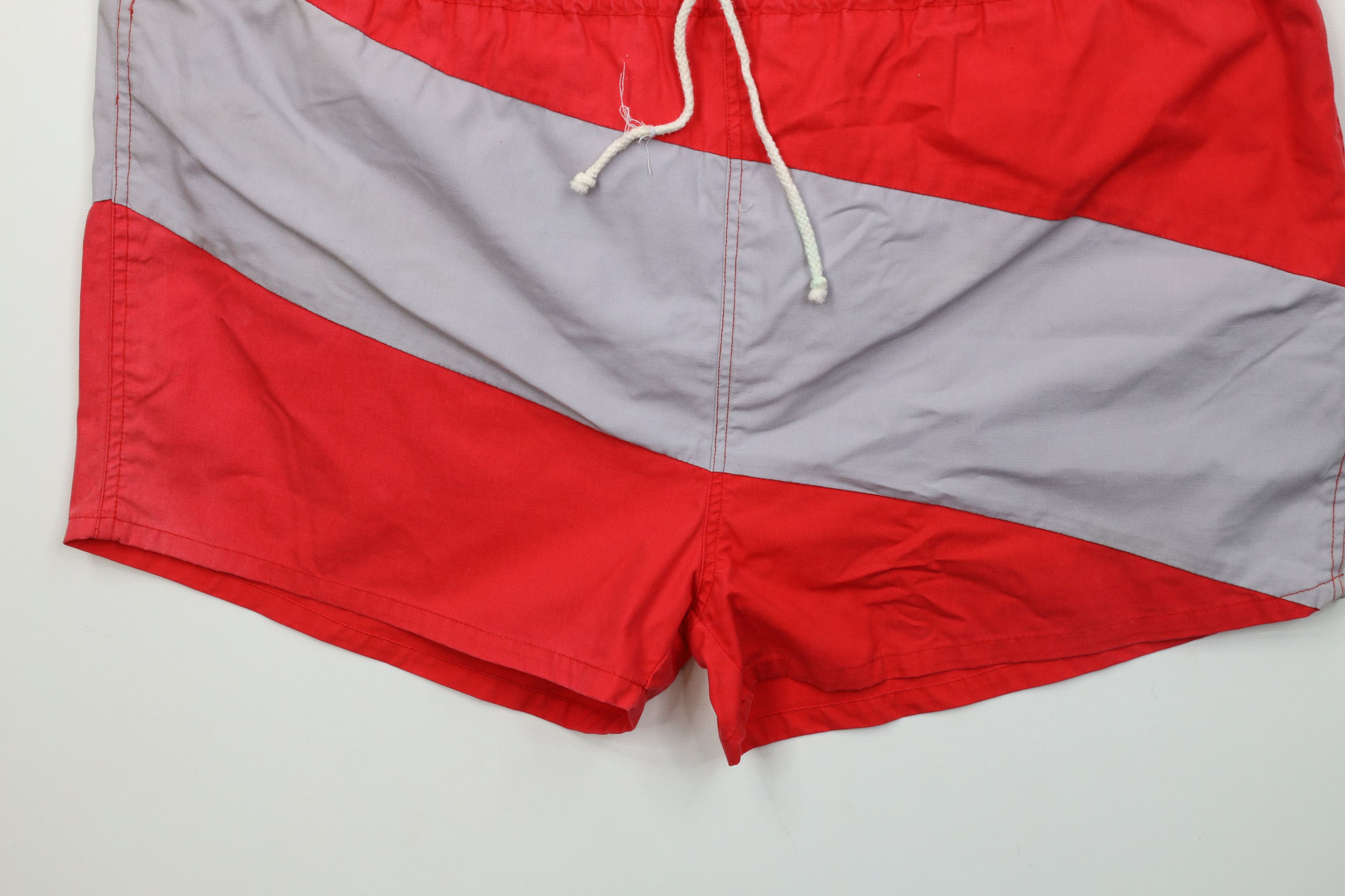 Vintage Vintage 70s 80s Streetwear Block Lined Shorts Swim Trunks Size US 38 / EU 54 - 4 Thumbnail