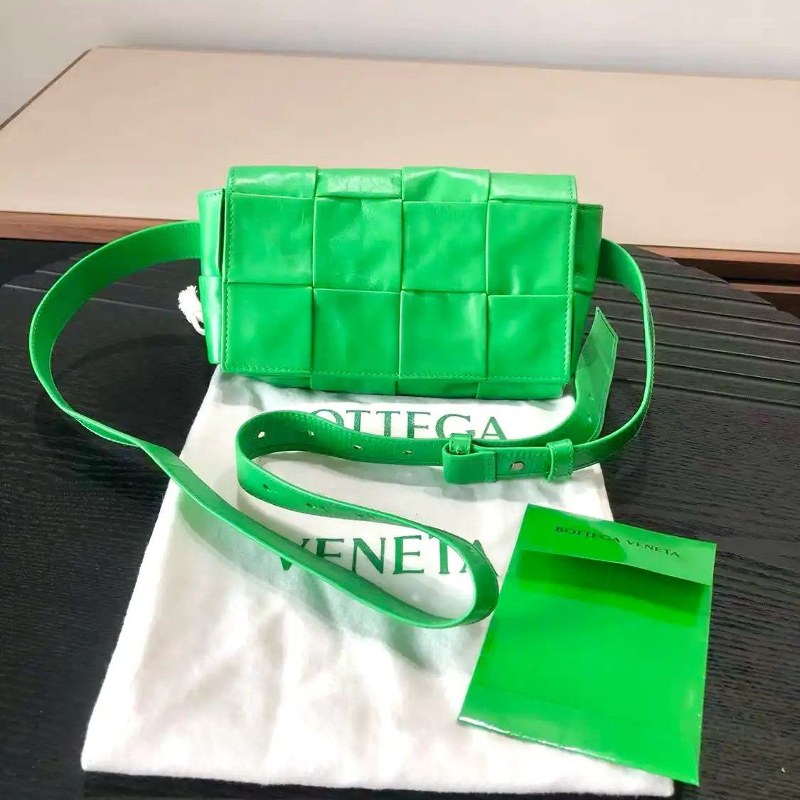 Bottega Veneta BOTTEGA VENETA Cassette green cowhide leather woven crossbody bag Size ONE SIZE - 1 Thumbnail