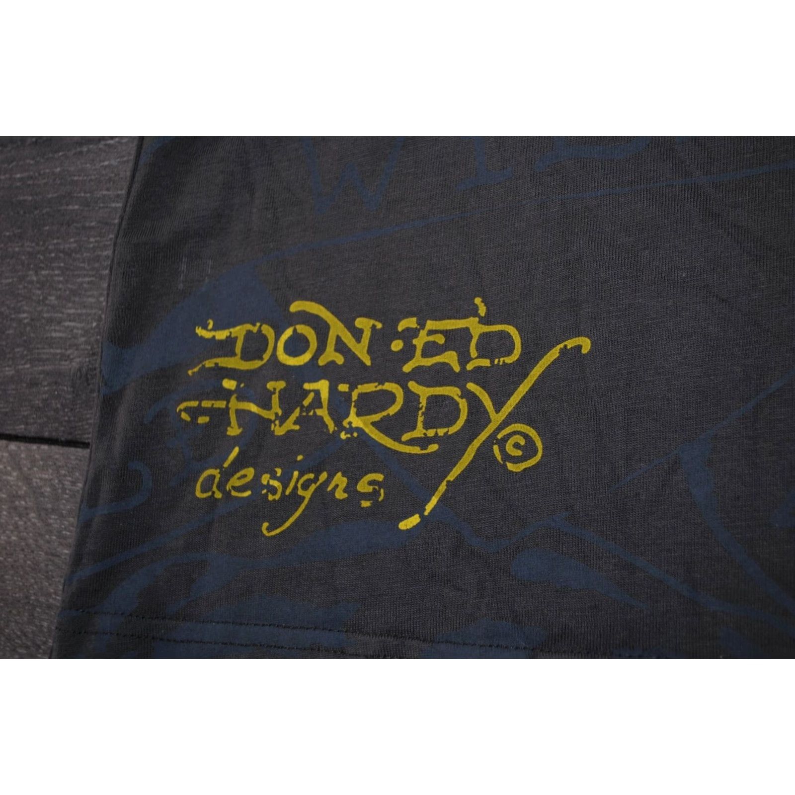 Ed Hardy VINTAGE Ed Hardy T-Shirt MENS Gray Cotton Big Logo, Urban Outfitters, Graphic Print, Short Sleeve, Crew Neck, SIZE M, Regular Fit, Men Size US M / EU 48-50 / 2 - 5 Thumbnail