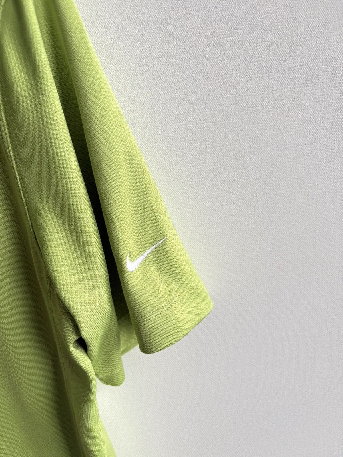 Nike Vintage Nike Golf Athletic Sportswear Lime Polo Shirt Size US L / EU 52-54 / 3 - 2 Thumbnail