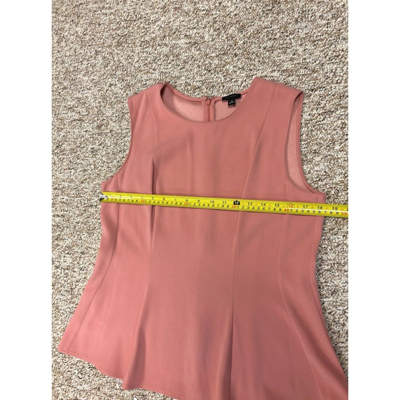 Vintage Ann Taylor Top Salmon Sleeveless Shirt Full Zip Back Women’s Size 10 Shirt Womens Size 10 Salmon Full Zip Sleeveless Back-Zip (Pre-owned) Size L / US 10 / IT 46 - 4 Thumbnail