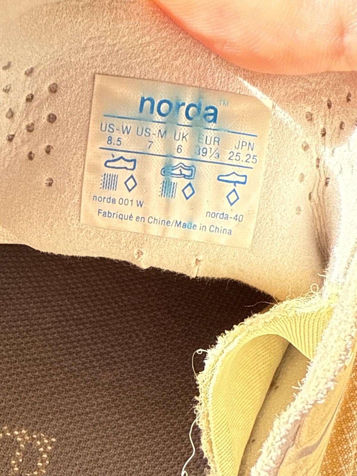 Other Norda 001 Lemon Size US 8.5 / IT 38.5 - 4 Thumbnail