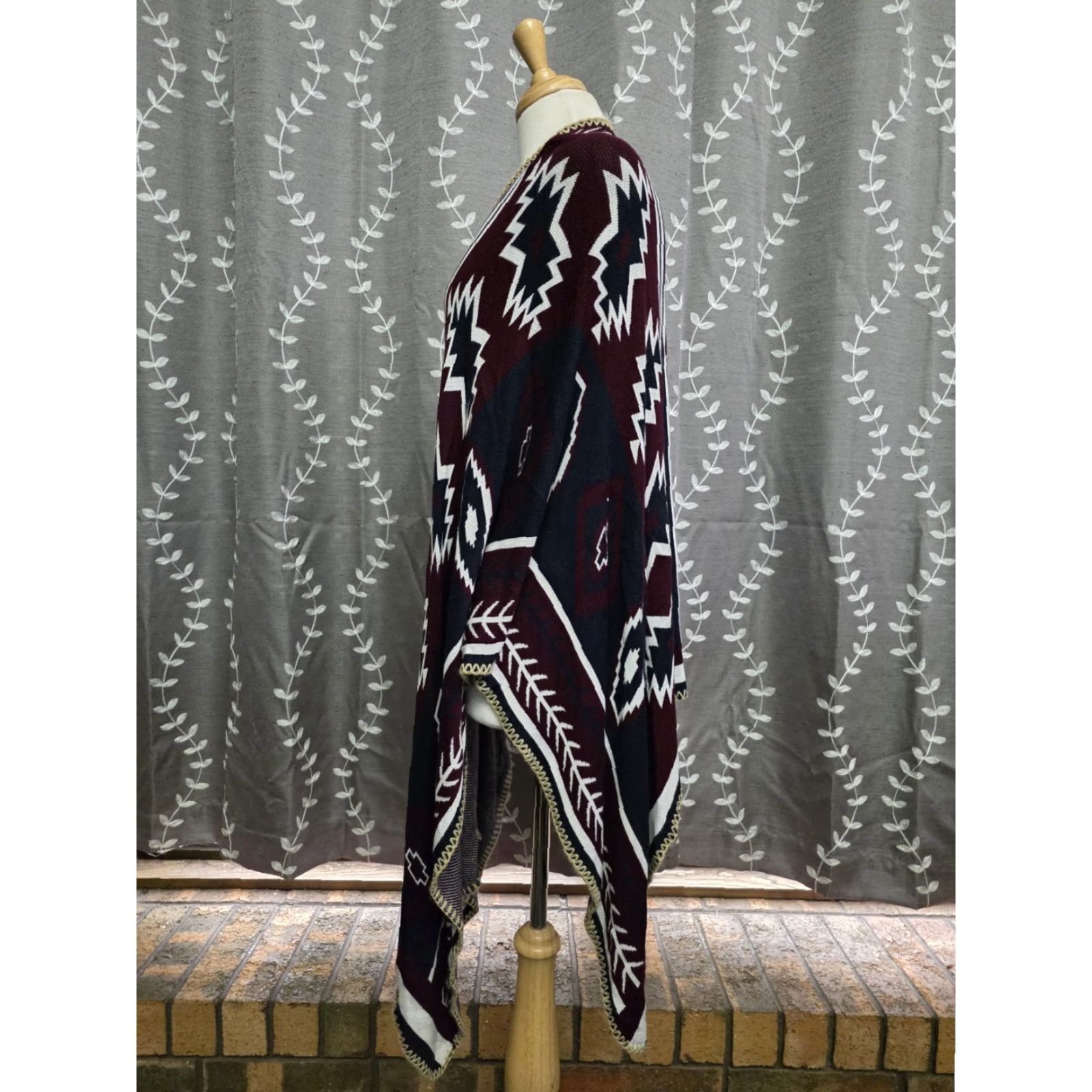 Vintage VINTAGE Cowgirl Legend Aztec Knit Shawl Wrap Open Front Red & Blue Women's S/M Size M / US 6-8 / IT 42-44 - 2 Thumbnail