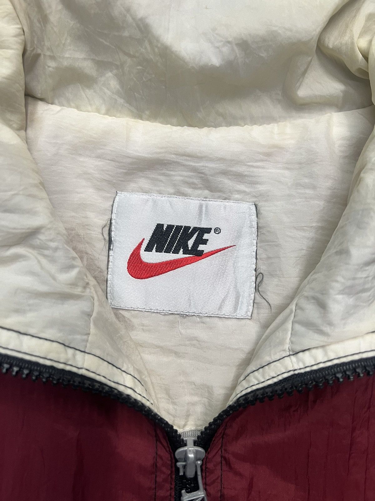 Nike VINTAGE NIKE SWOOSH BIG LOGO WINDBREAKER Size US L / EU 52-54 / 3 - 11 Thumbnail