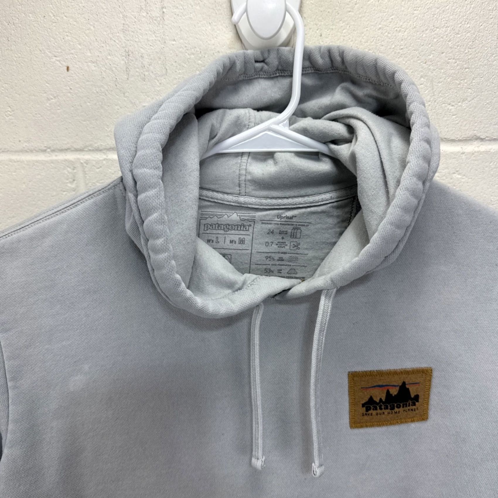 Patagonia Patagonia Hoodie Mens Medium Womens Large Skyline Uprisal Logo Pocket Hooded Fleece Sweatshirt White Size M / US 6-8 / IT 42-44 - 3 Thumbnail
