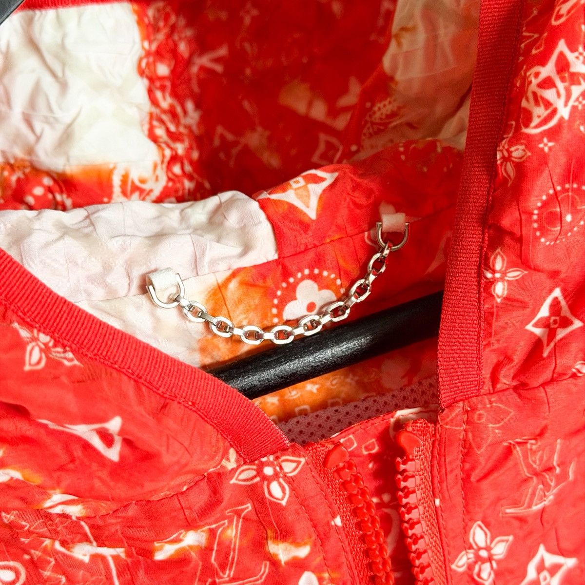 Louis Vuitton 2022 Bleached Monogram Bandana Windbreaker By Virgil Abloh Size US L / EU 52-54 / 3 - 7 Thumbnail