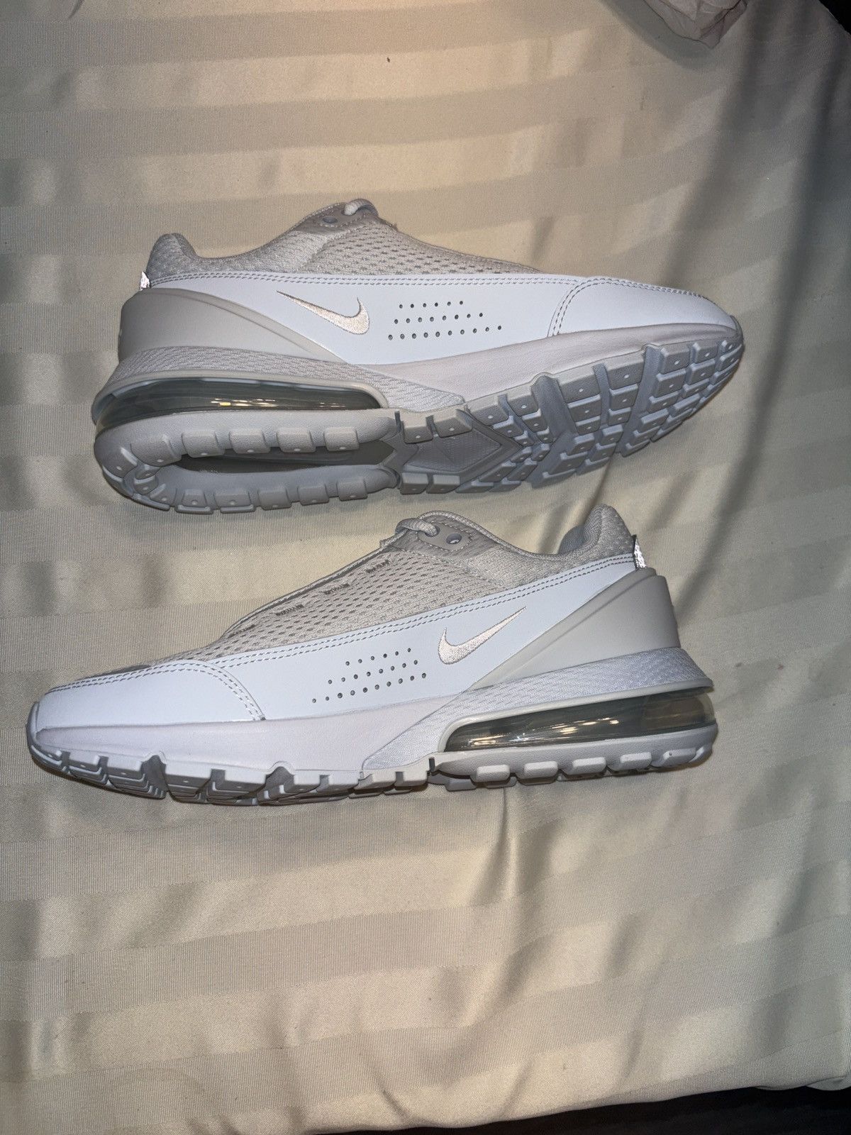 W NIKE AIR MAX PULSE FD6409-400