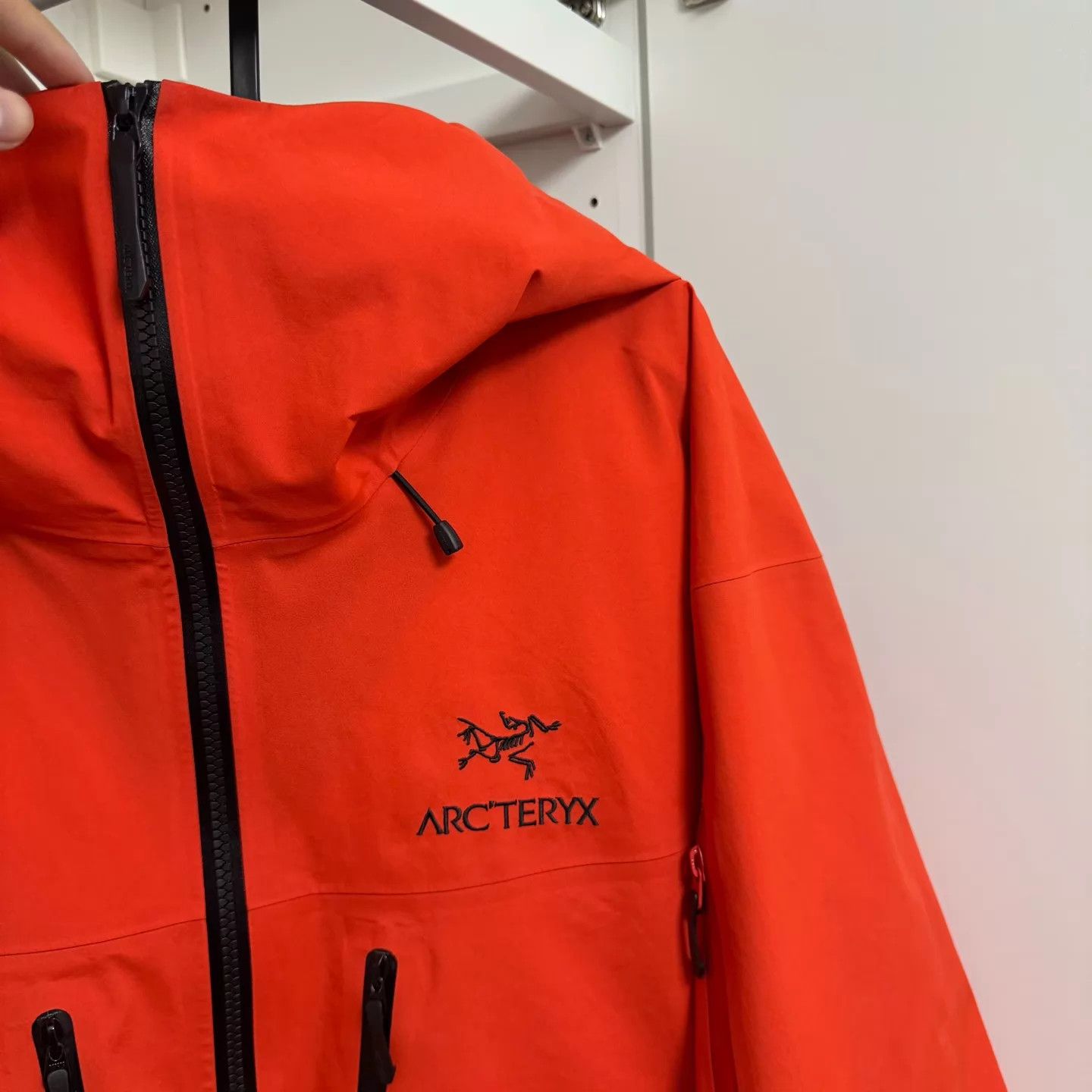 Arc'teryx Arc'teryx Alpha SV Jacket 7th Gen GORE-TEX Pro XL 98 New Size US XL / EU 56 / 4 - 2 Thumbnail