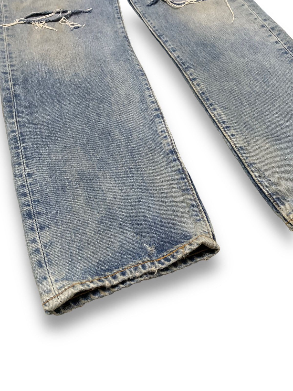 Levi's Vintage Clothing Vintage Y2K Levis 501CT Distressed Grunge Jeans Size 34x30 Size US 34 / EU 50 - 9 Thumbnail