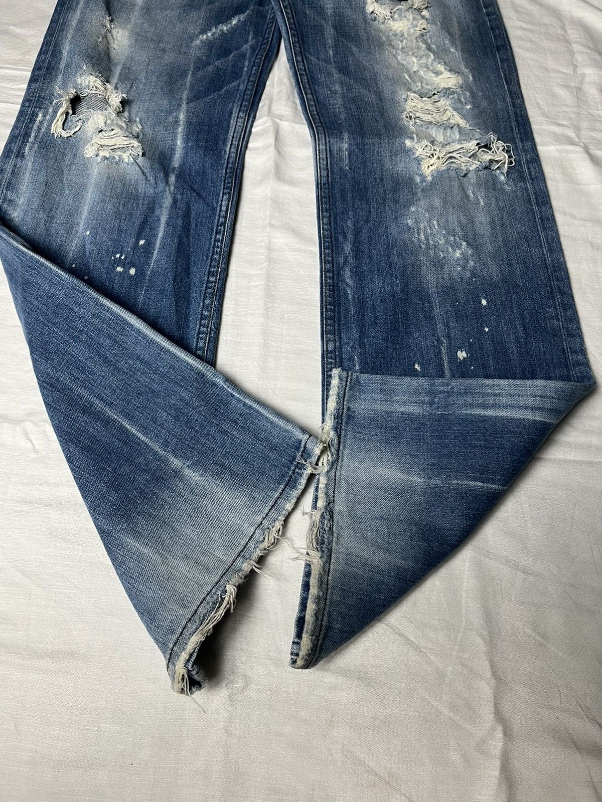 Armani Exchange 32" Armani Exchange Distressed Denim Size US 32 / EU 48 - 6 Thumbnail