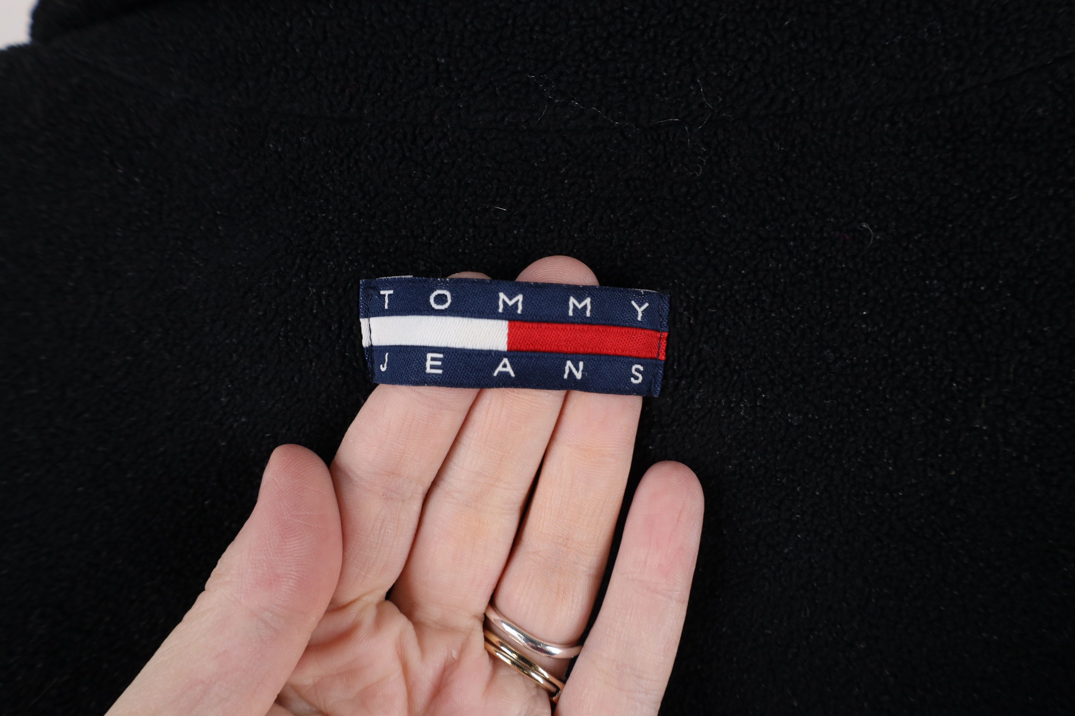 Tommy Hilfiger × Vintage Vintage 90s Tommy Hilfiger Half Zip Fleece Pullover Sweater Size US L / EU 52-54 / 3 - 11 Thumbnail