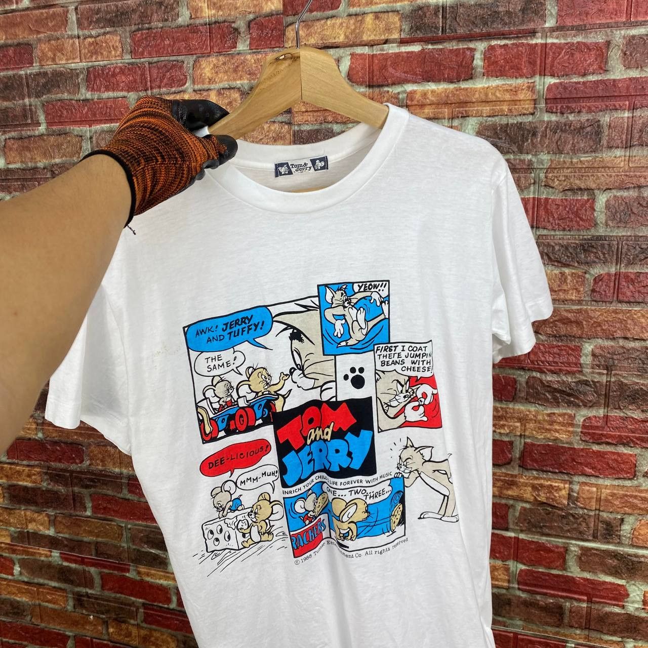 Vintage Vintage 1988 Tom & Jerry Paperthin Comic Strip Graphic Size US M / EU 48-50 / 2 - 8 Thumbnail