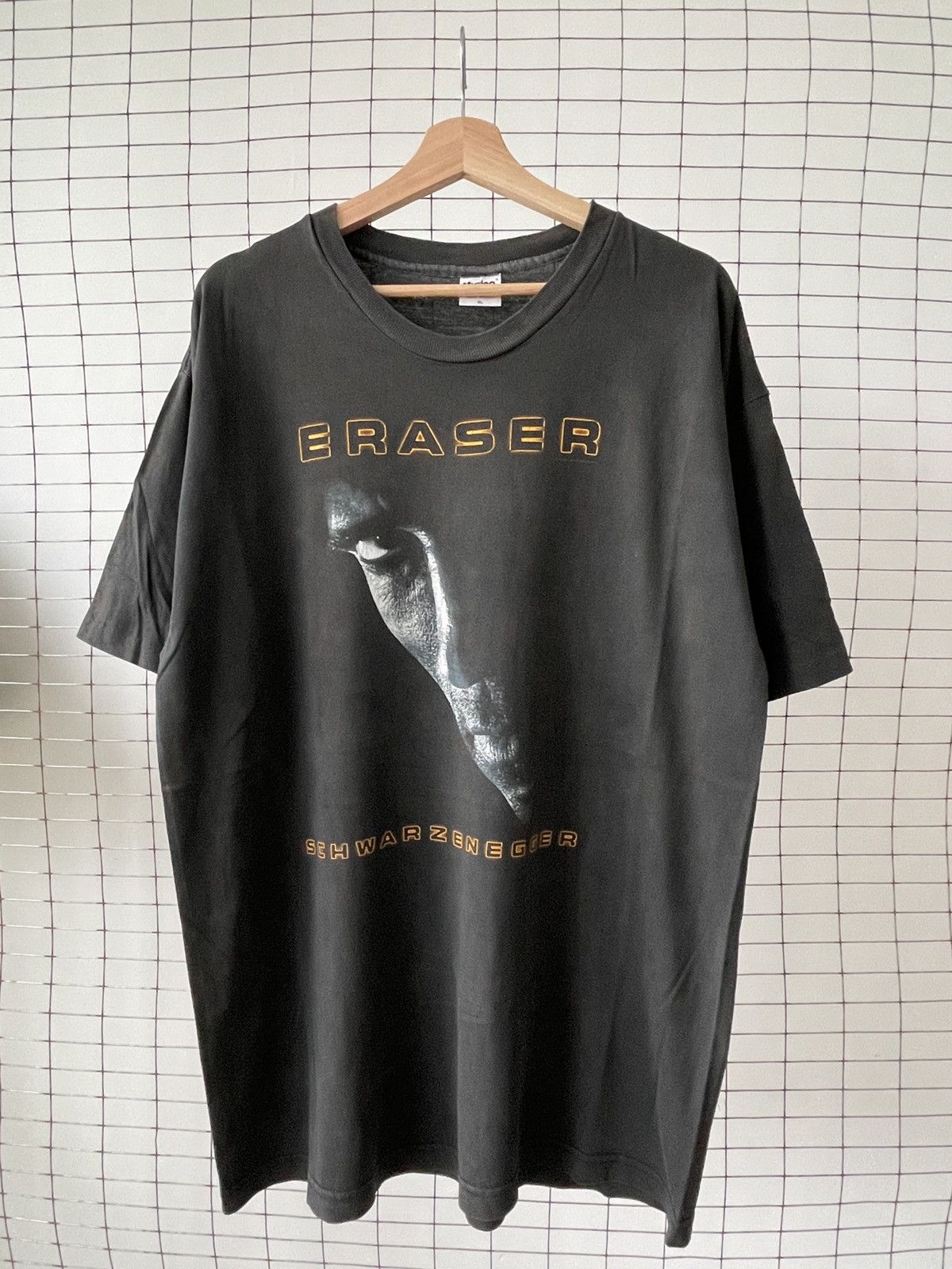 Vintage Vintage Eraser Movie T-Shirt Size US XL / EU 56 / 4 - 1 Thumbnail