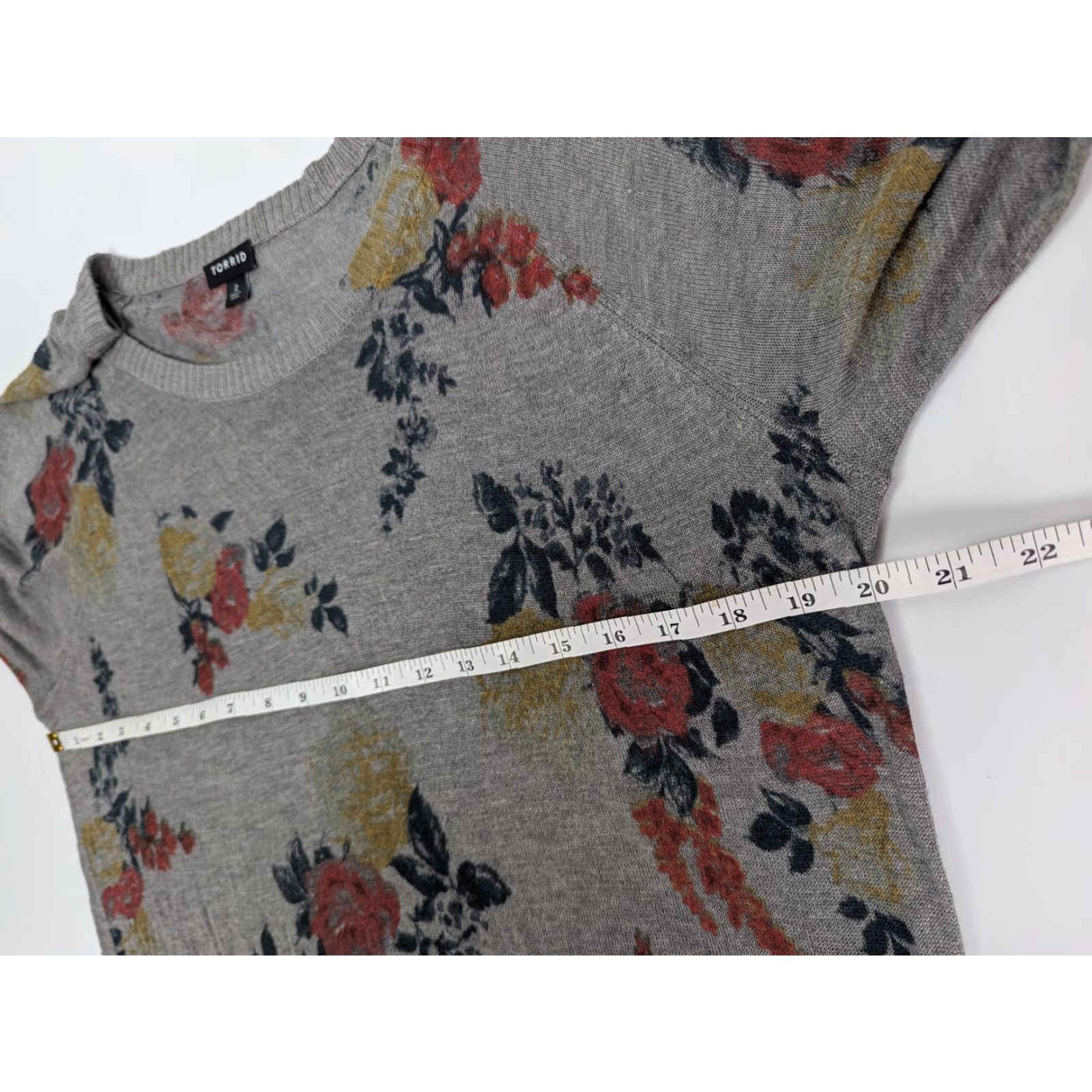 Torrid Torrid Gray Pullover Raglan Sweater Floral Women's 2 Lightweight Top 11424614 Size XXL / US 16-18 / IT 52-54 - 7 Thumbnail