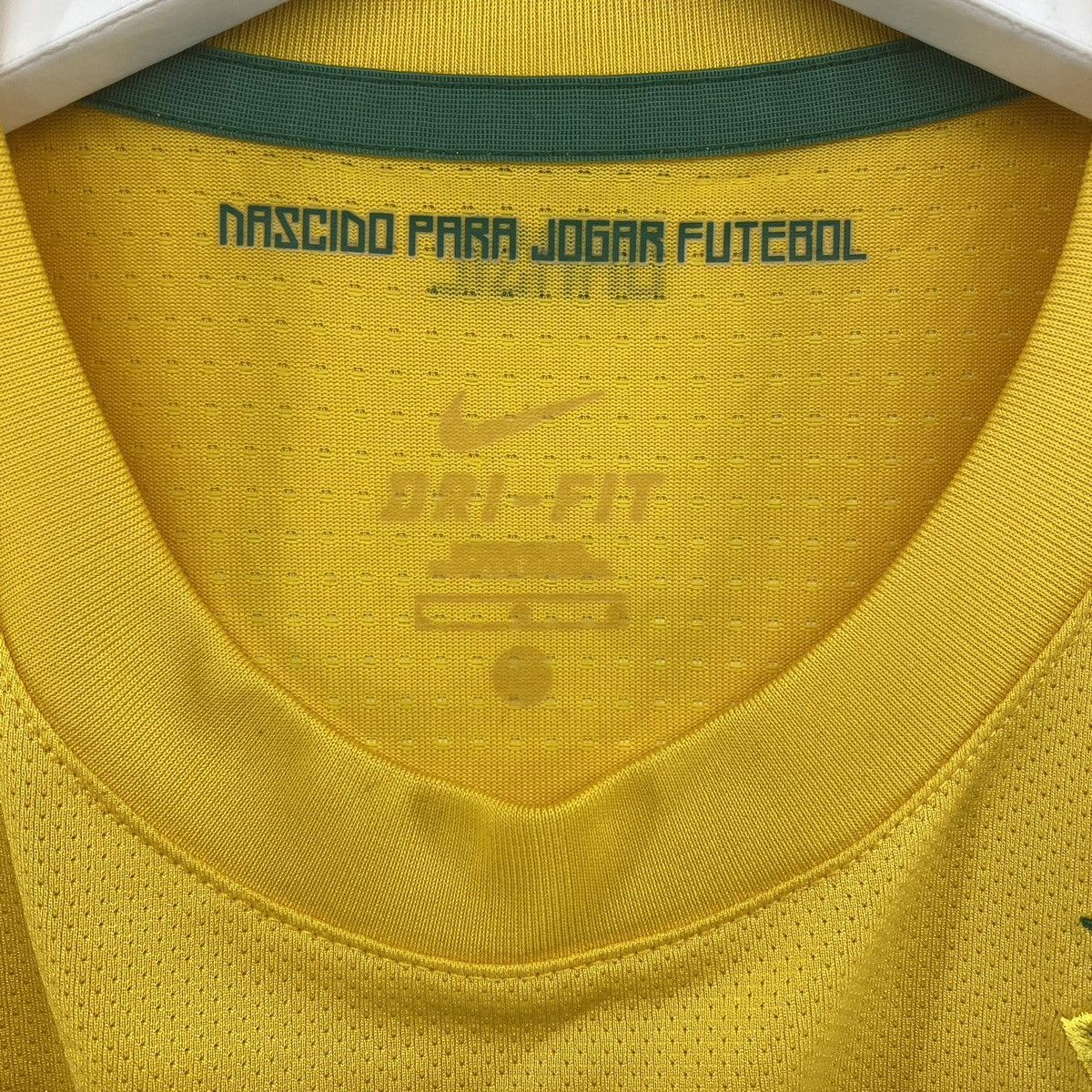 Nike Brazil 2011 Home Shirt Nike Soccer Football Jersey Kit Puma Size US XS / EU 42 / 0 - 4 Thumbnail
