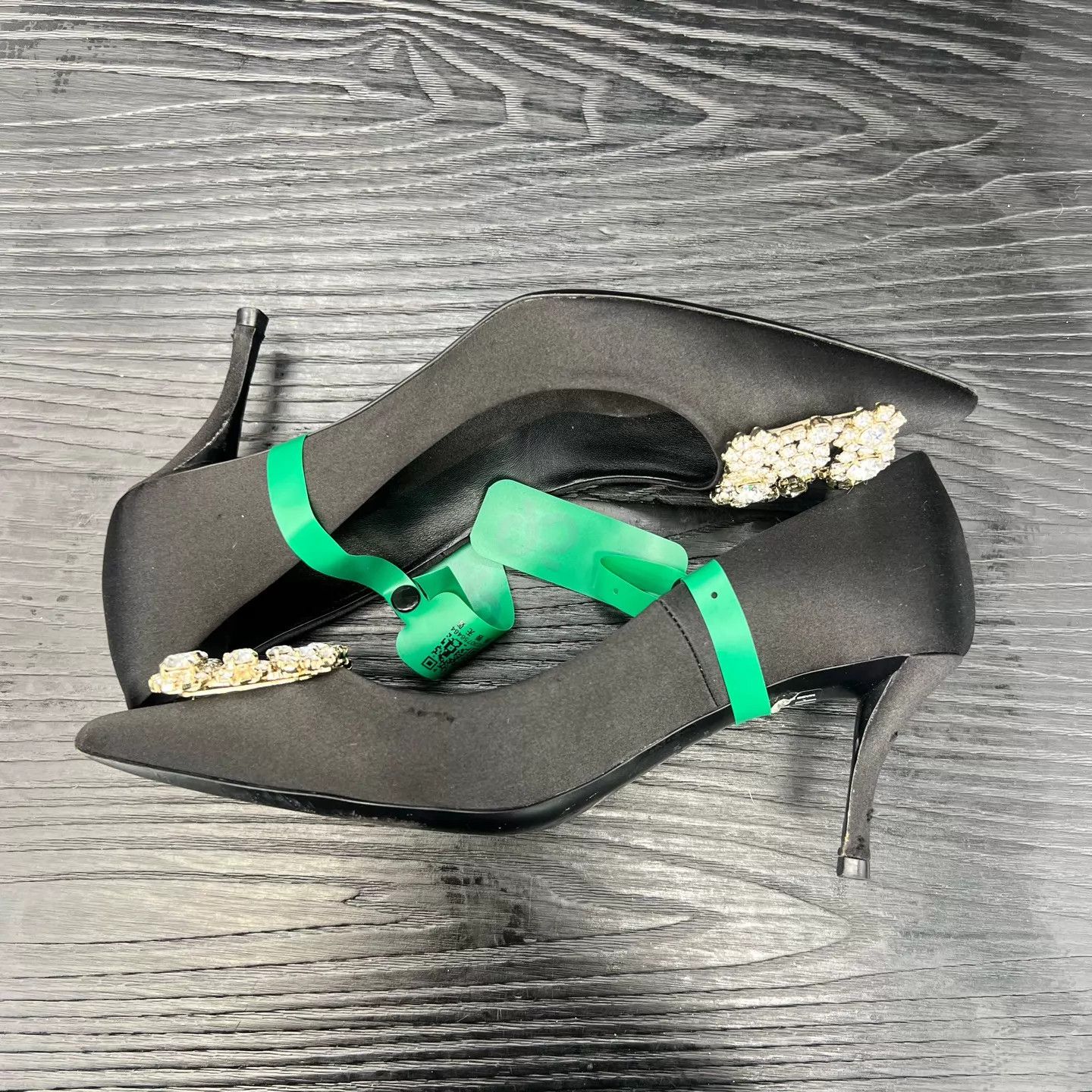 Roger Vivier RV women's Black Crystal-Embellished Heels 36 (minor scuffs) Size US 5.5 / IT 35.5 - 3 Thumbnail
