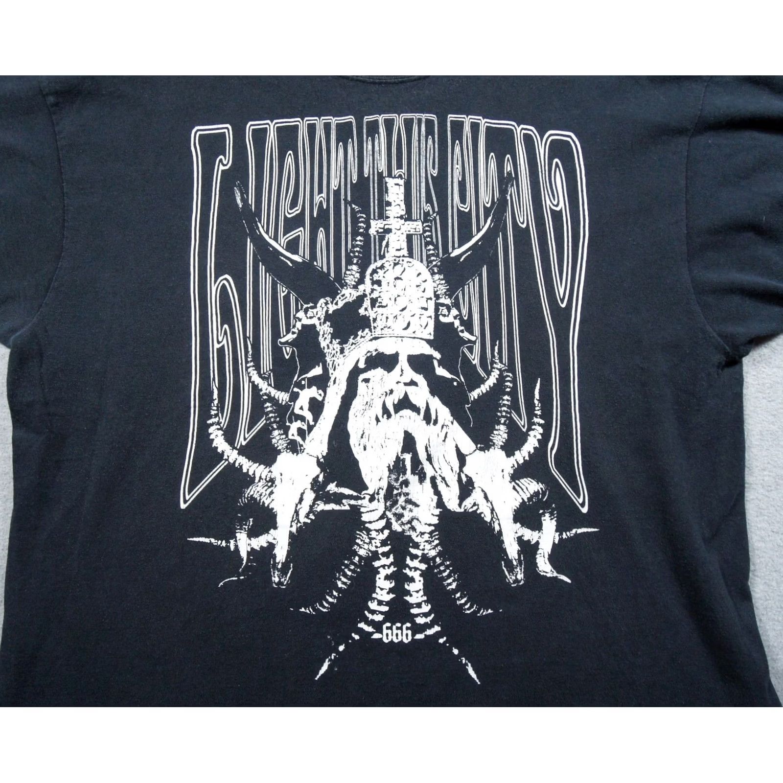 Fruit Of The Loom Vintage Light This City Shirt Mens XL Black Deathcore Metal Band Tee Grunge Shirt Music Band Tee Size US XL / EU 56 / 4 - 2 Thumbnail