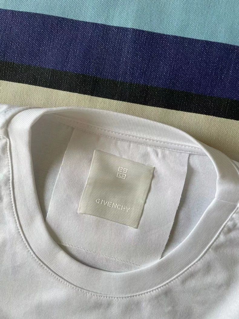 Givenchy Givenchy Short Sleeve T-Shirt Size US M / EU 48-50 / 2 - 4 Thumbnail