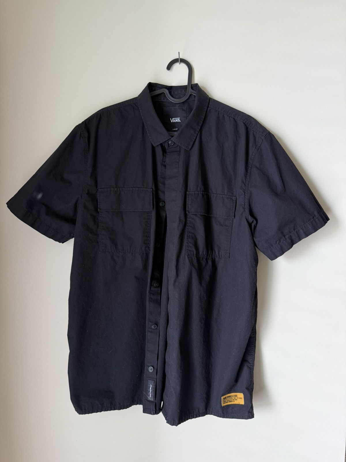 Vans Vans - Men’s Black Woven Buttondown Shirt Size US L / EU 52-54 / 3 - 1 Thumbnail