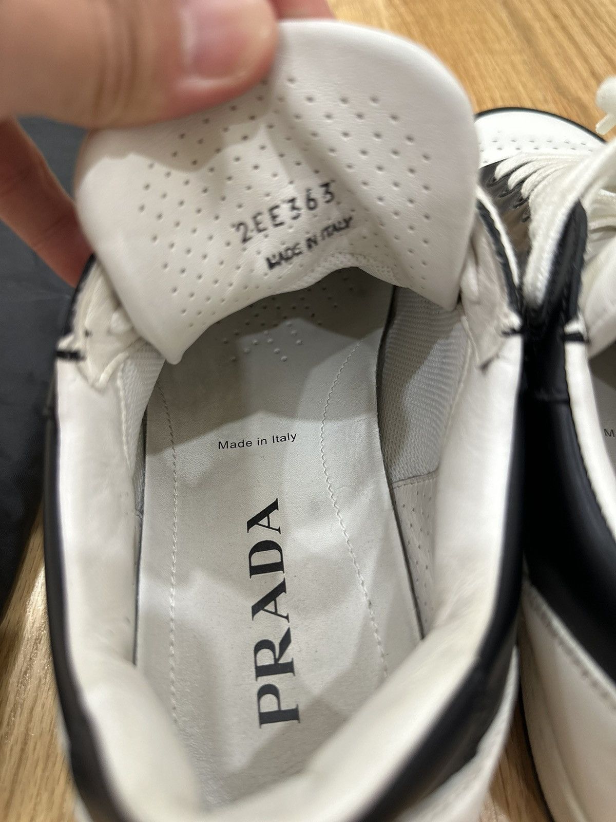 Prada Prada Downtown Sneakers White/Black Size US 8.5 / EU 41-42 - 3 Thumbnail
