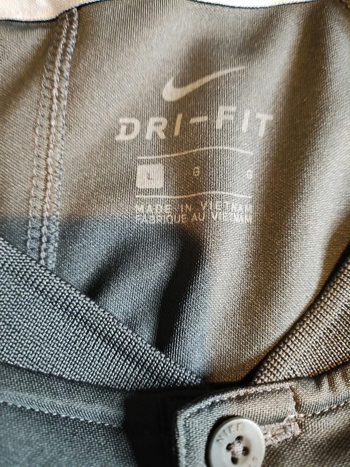 Nike Nike Men's Short Sleeve Activewear Henley T-Shirt Size US M / EU 48-50 / 2 - 7 Thumbnail