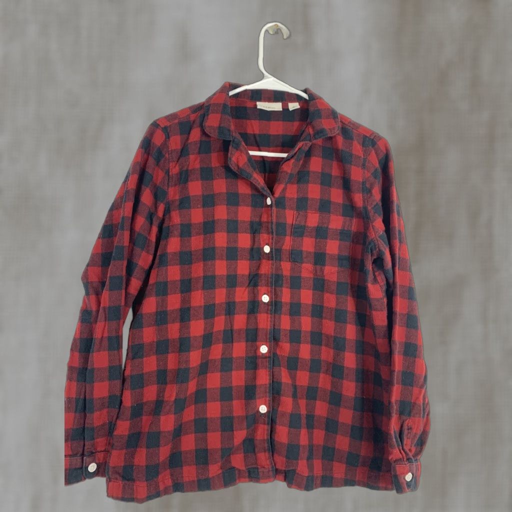Vintage VINTAGE LL Bean Womens Small Red Black Soft Checkered Plaid Cotton Button-Up Shirt Size S / US 4 / IT 40 - 1 Thumbnail