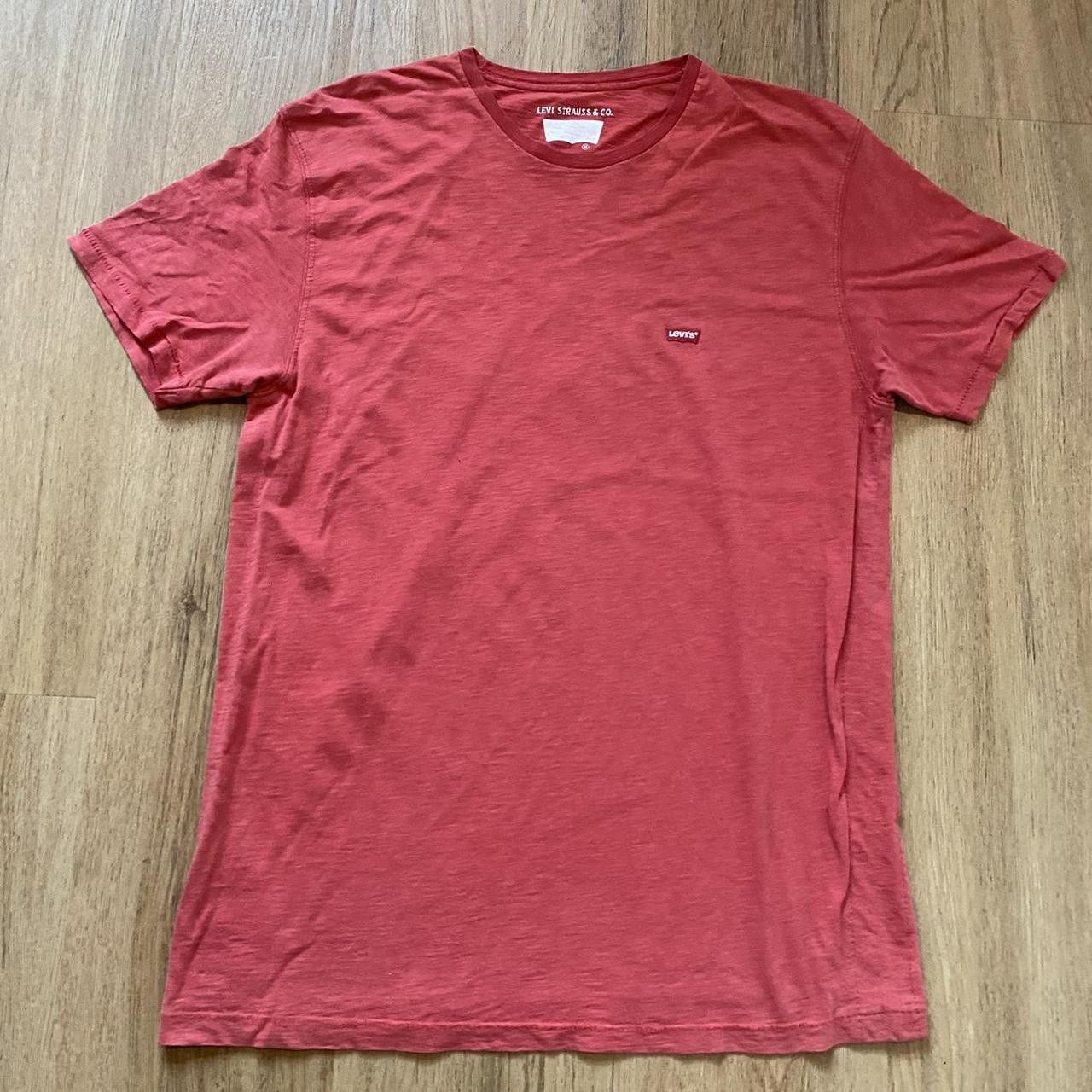 Levi's Red Levi's T-shirt with a relaxed fit Size US M / EU 48-50 / 2 - 2 Thumbnail
