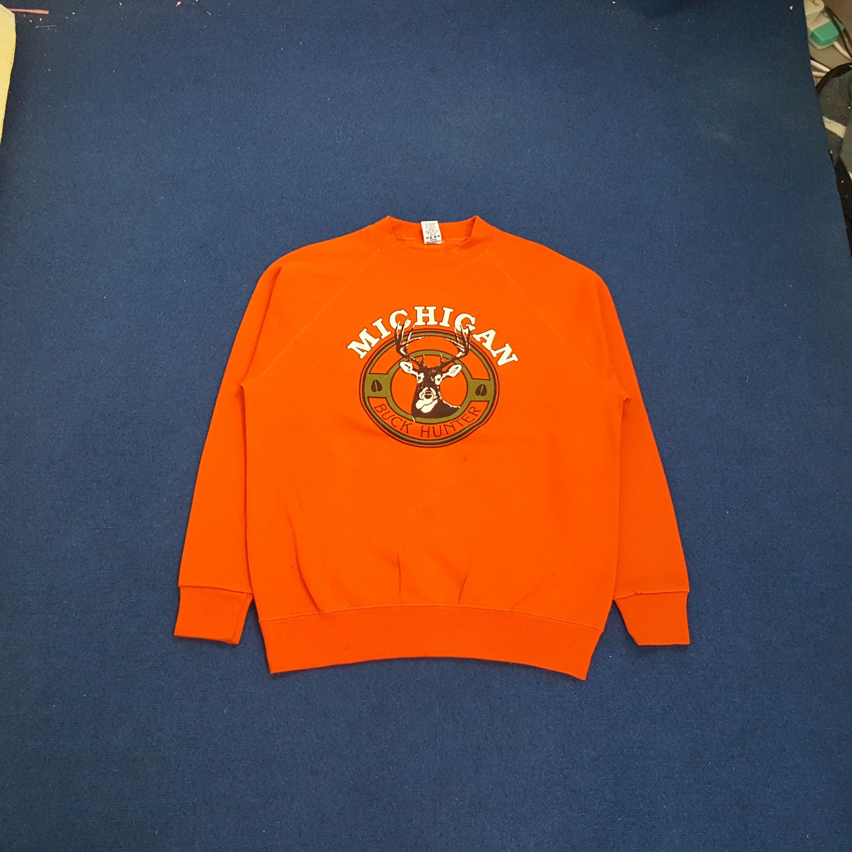 Vintage Vintage Michigan Buck Hunter Sweatshirts Size US L / EU 52-54 / 3 - 1 Thumbnail