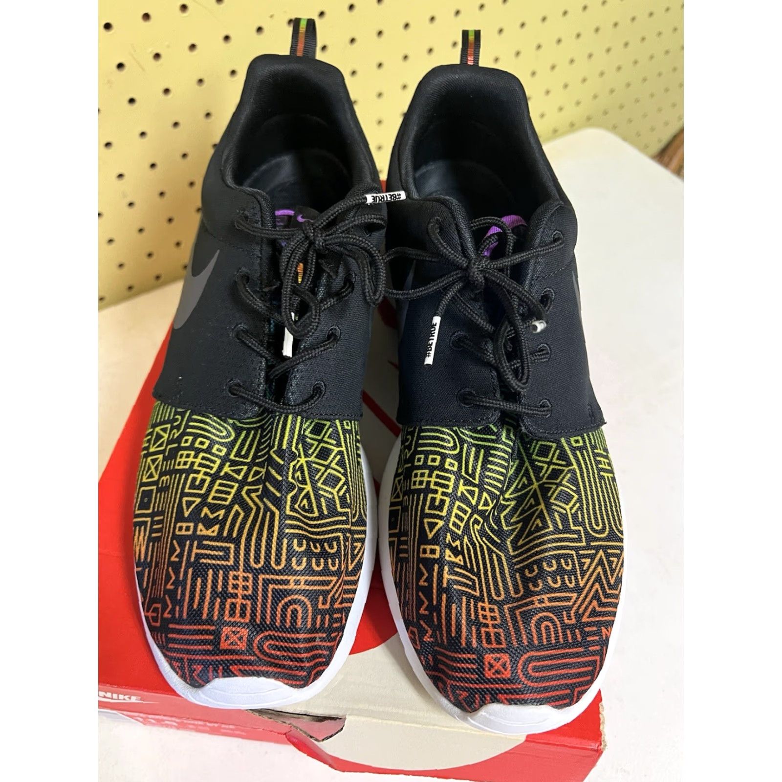 Nike Nike Roshe One BT QS Run "Be True" 808715-006 Mens Size 11.5 Multicolor Sneaker 2015 Box Size US 11 / EU 44 - 3 Thumbnail