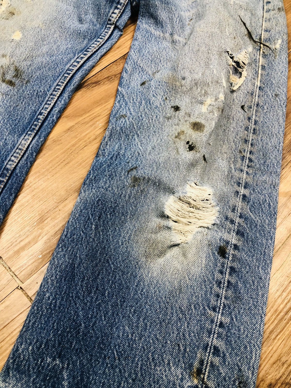 Levi's Levis Distresses Jeans (37) Size US 29 - 12 Thumbnail