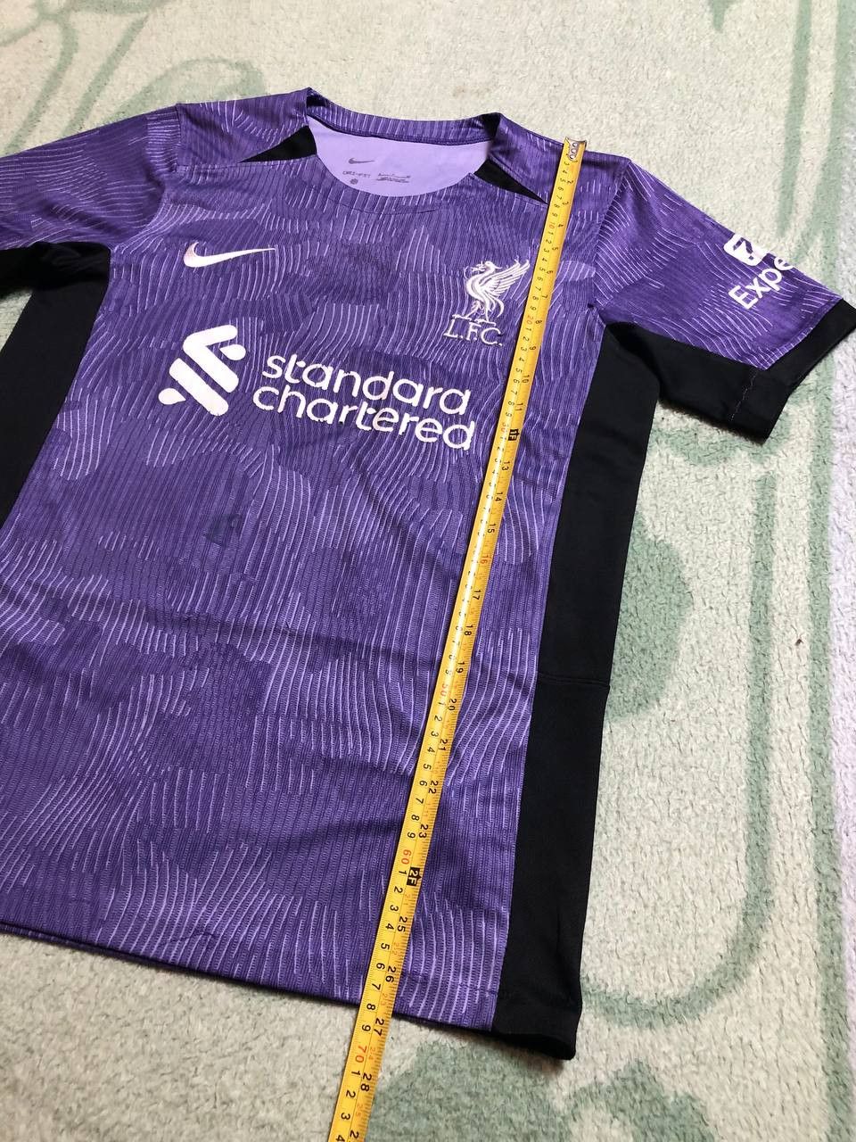 Nike LIVERPOOL AWAY FOOTBALL SHIRT SOCCER JERSEY NIKE Size US S / EU 44-46 / 1 - 11 Thumbnail
