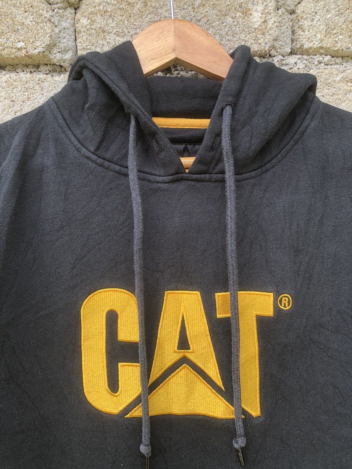 Carhartt × Japanese Brand Vintage Caterpillar Embrodered Centre Logo Hoodie Size US XL / EU 56 / 4 - 2 Thumbnail