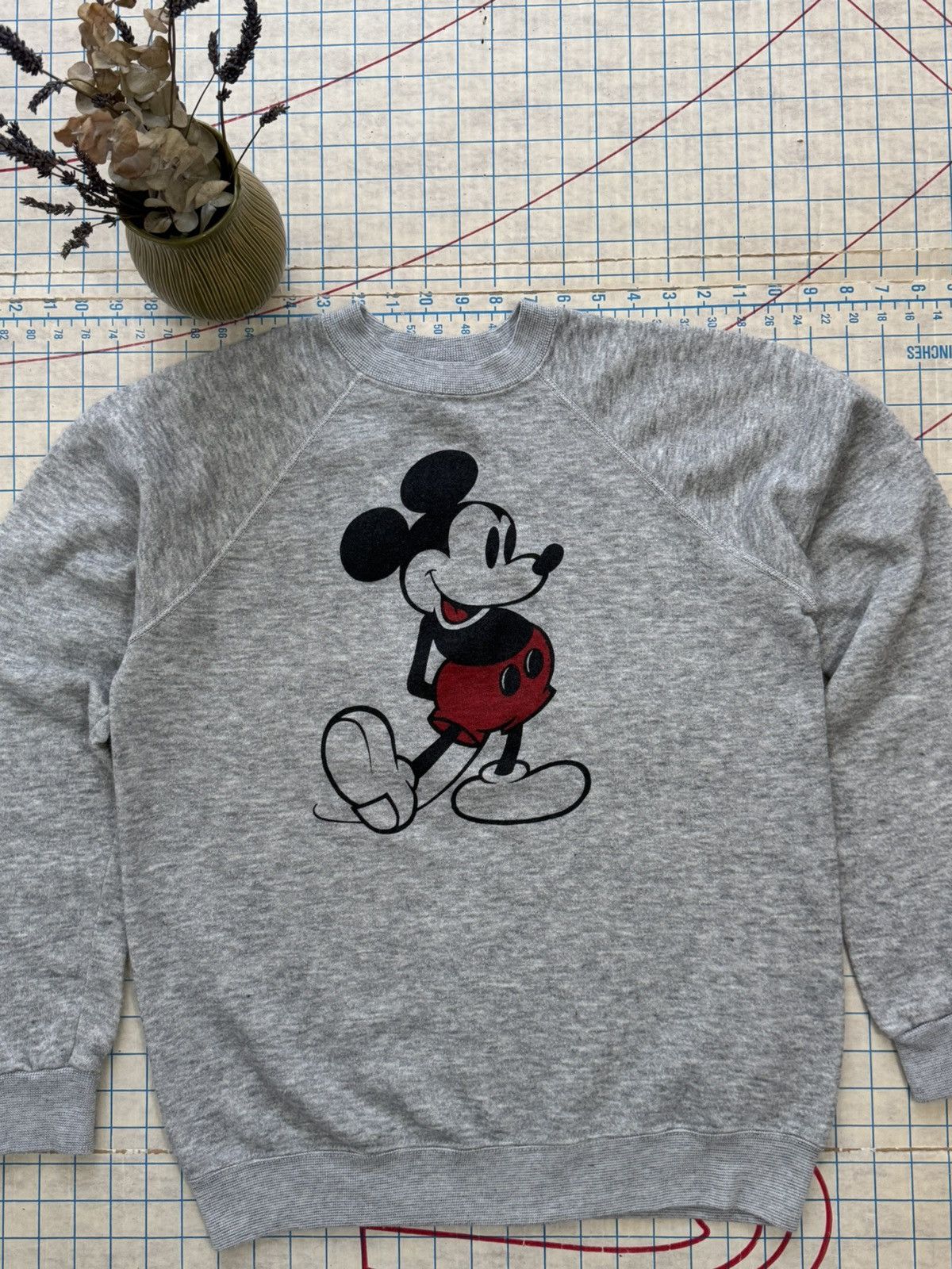 Disney × Mickey Mouse × Vintage Vintage 80’s Mickey Mouse Raglan Sleeve Crewneck Sweater Size US L / EU 52-54 / 3 - 4 Thumbnail