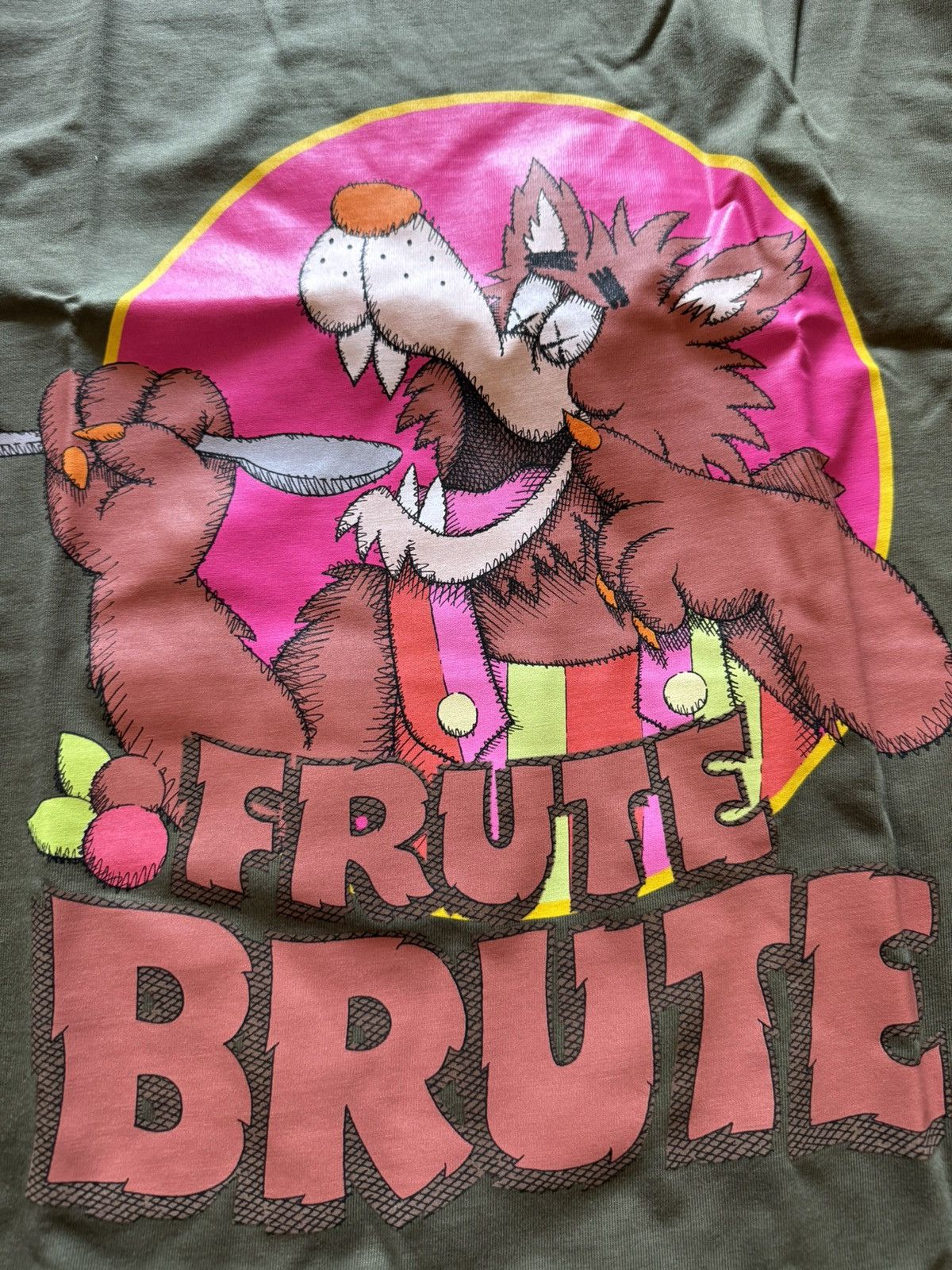 Kaws KAWS x General Mills Frute Brute T-Shirt Army Green Size M Size US M / EU 48-50 / 2 - 2 Thumbnail