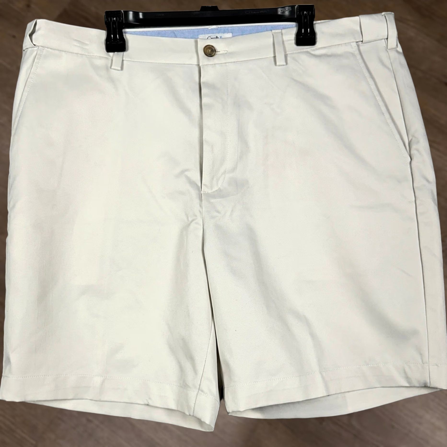 Croft & Barrow Croft & Barrow Shorts Men 42x8.5 Beige Flat Front Chino Casual Outdoor Vintage: No Size US 42 / EU 58 - 1 Thumbnail
