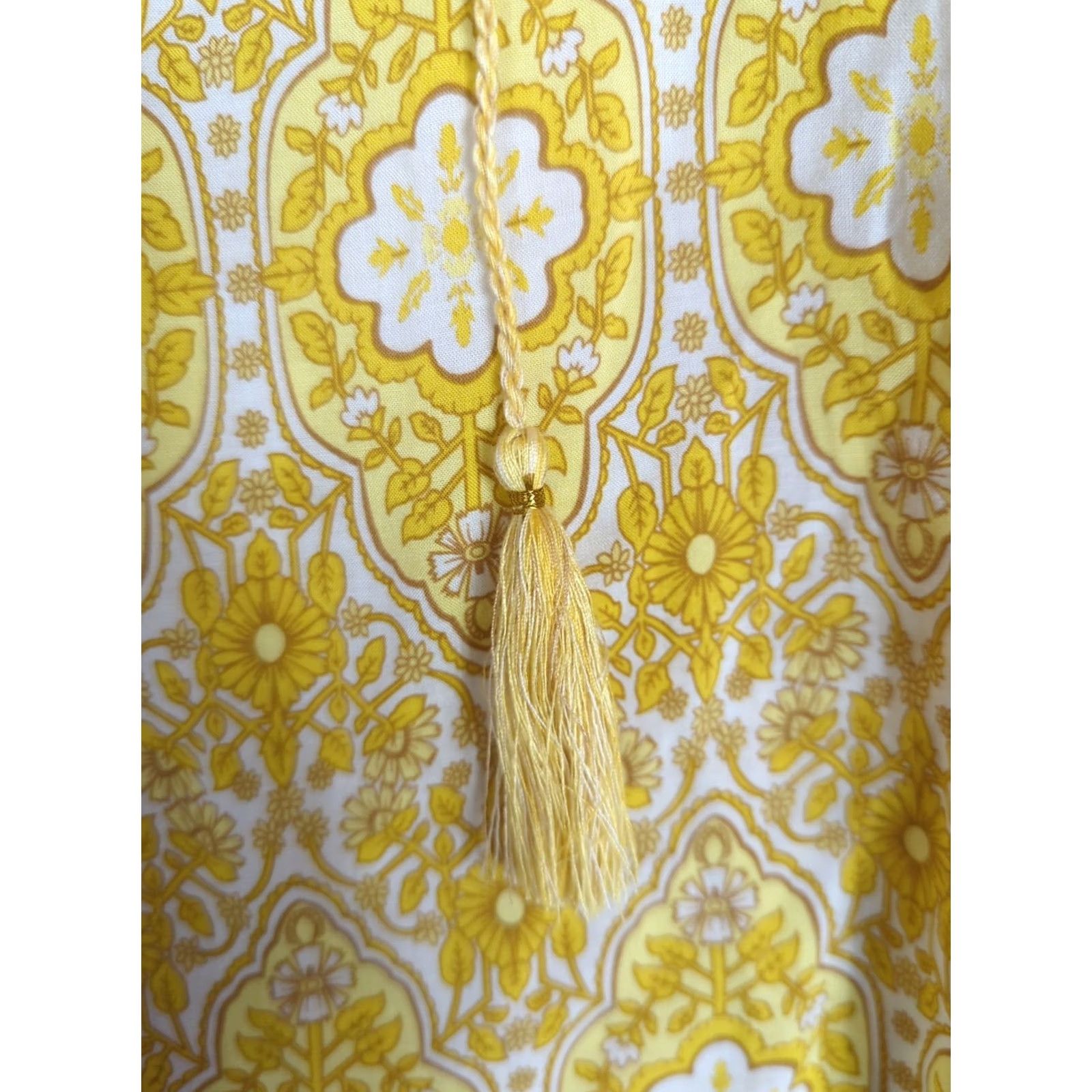 Vintage Rose Olive Yellow Floral Tasseled V Neck Short Sleeve Top L Casual Blouse Size L / US 10 / IT 46 - 4 Thumbnail