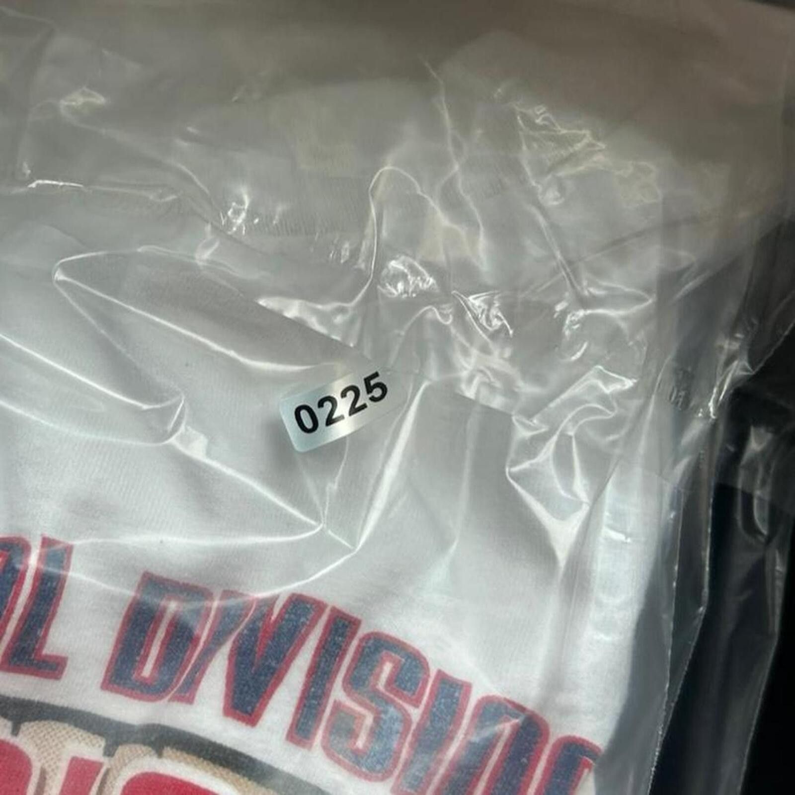 MLB Vintage 1995 Cleveland Indians Champions t shirt size M Size US M / EU 48-50 / 2 - 8 Thumbnail