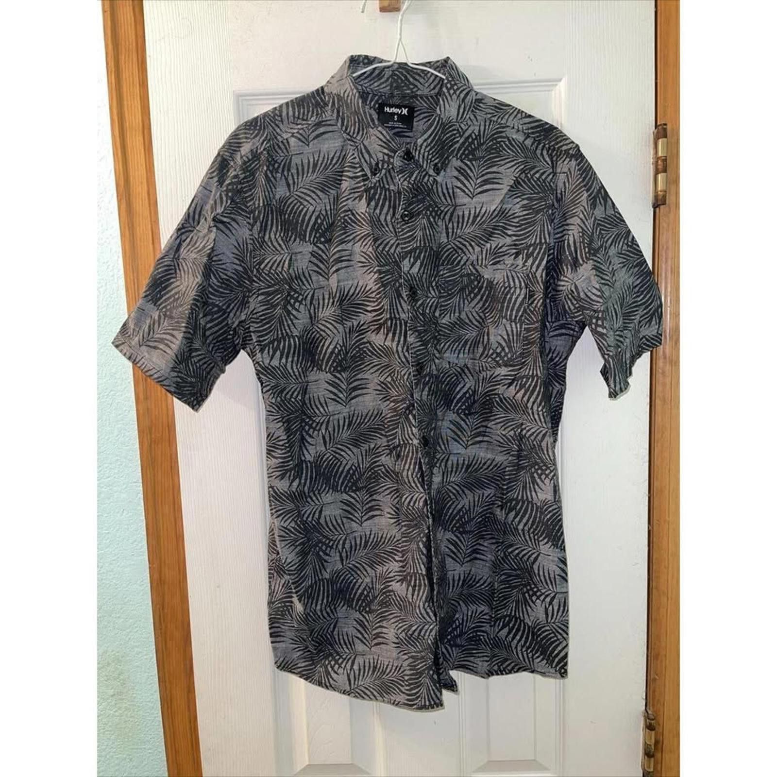 Other Hurley Short Sleeve Tropical Print Shirt - Size S Size US S / EU 44-46 / 1 - 1 Thumbnail