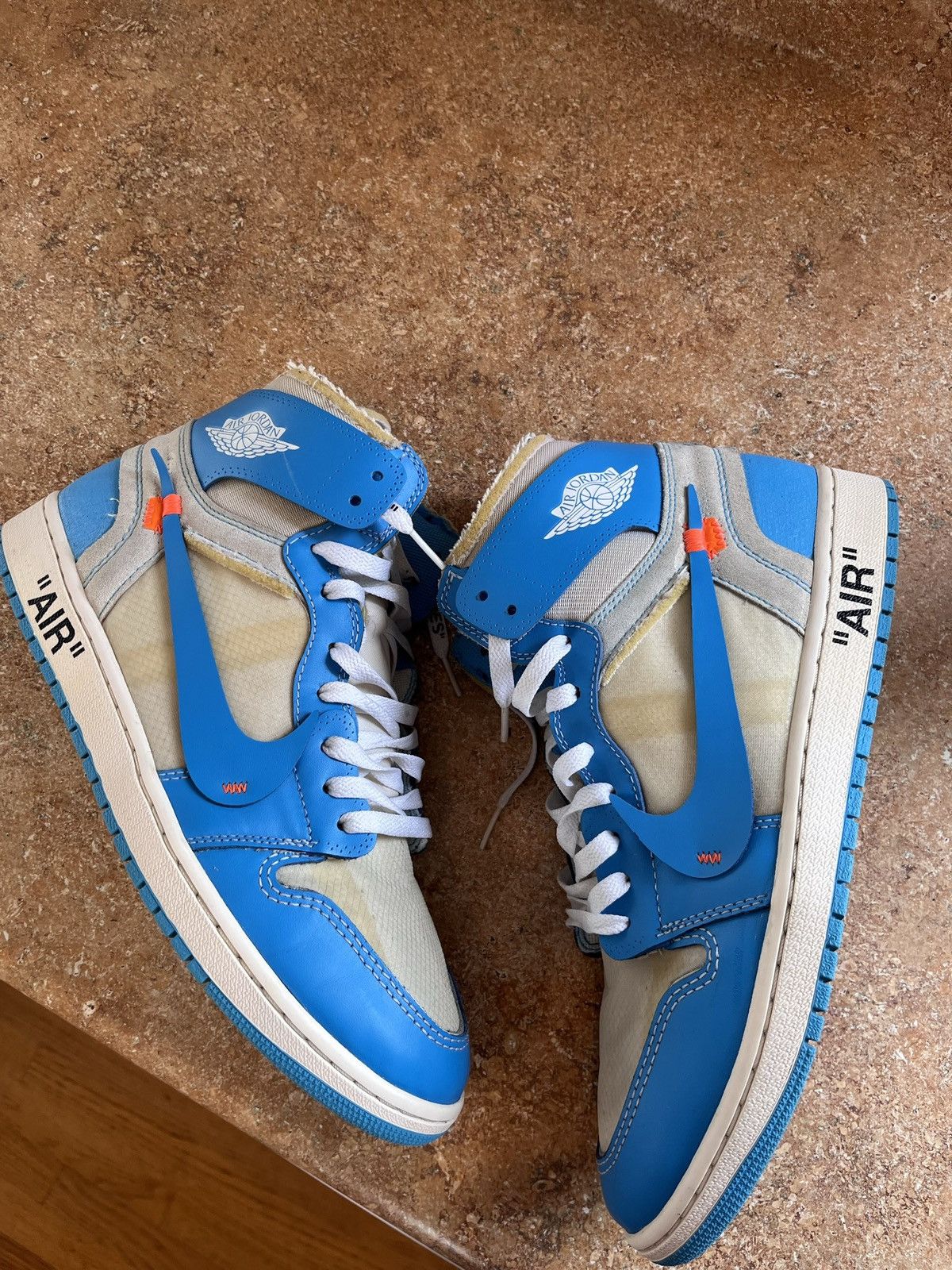 Jordan Brand × Off-White AIR JORDAN 1 x OFF WHITE UNC Size US 12 / EU 45 - 1 Thumbnail