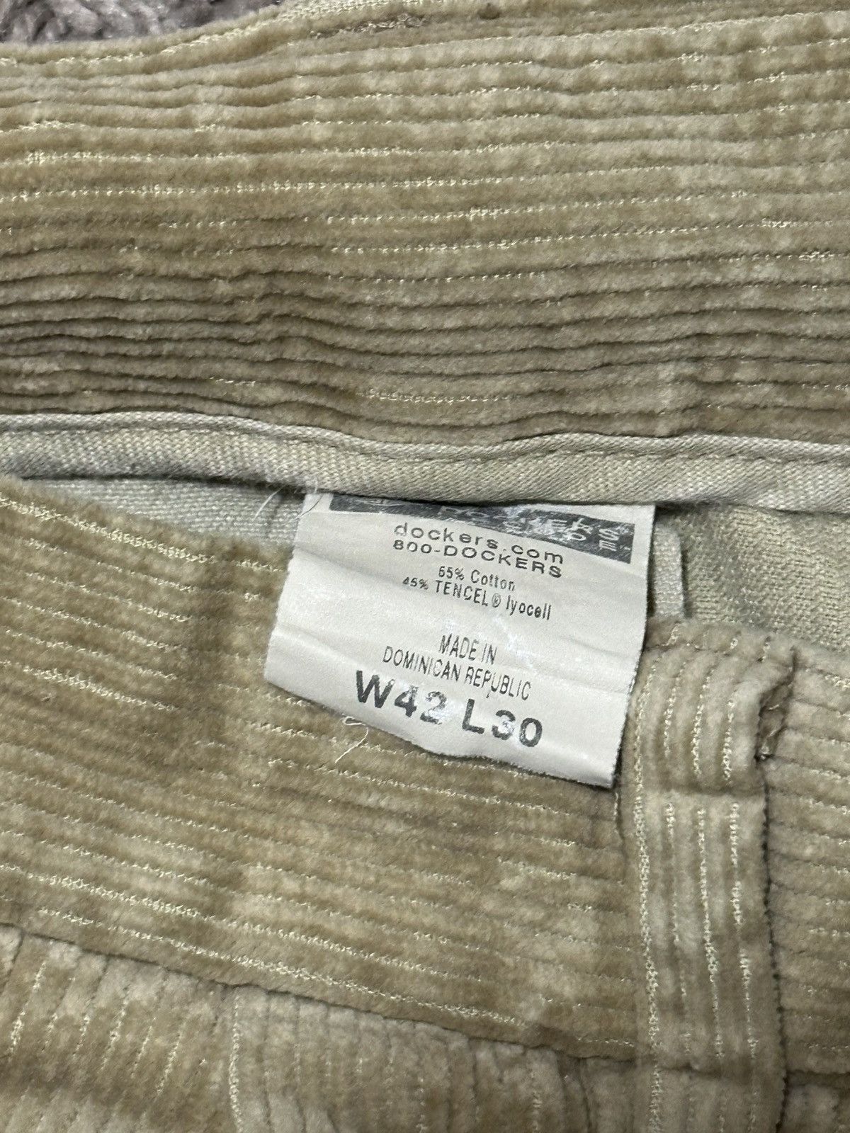 Dockers Dockers Khaki Corduroy Trousers Size US 42 / EU 58 - 2 Thumbnail