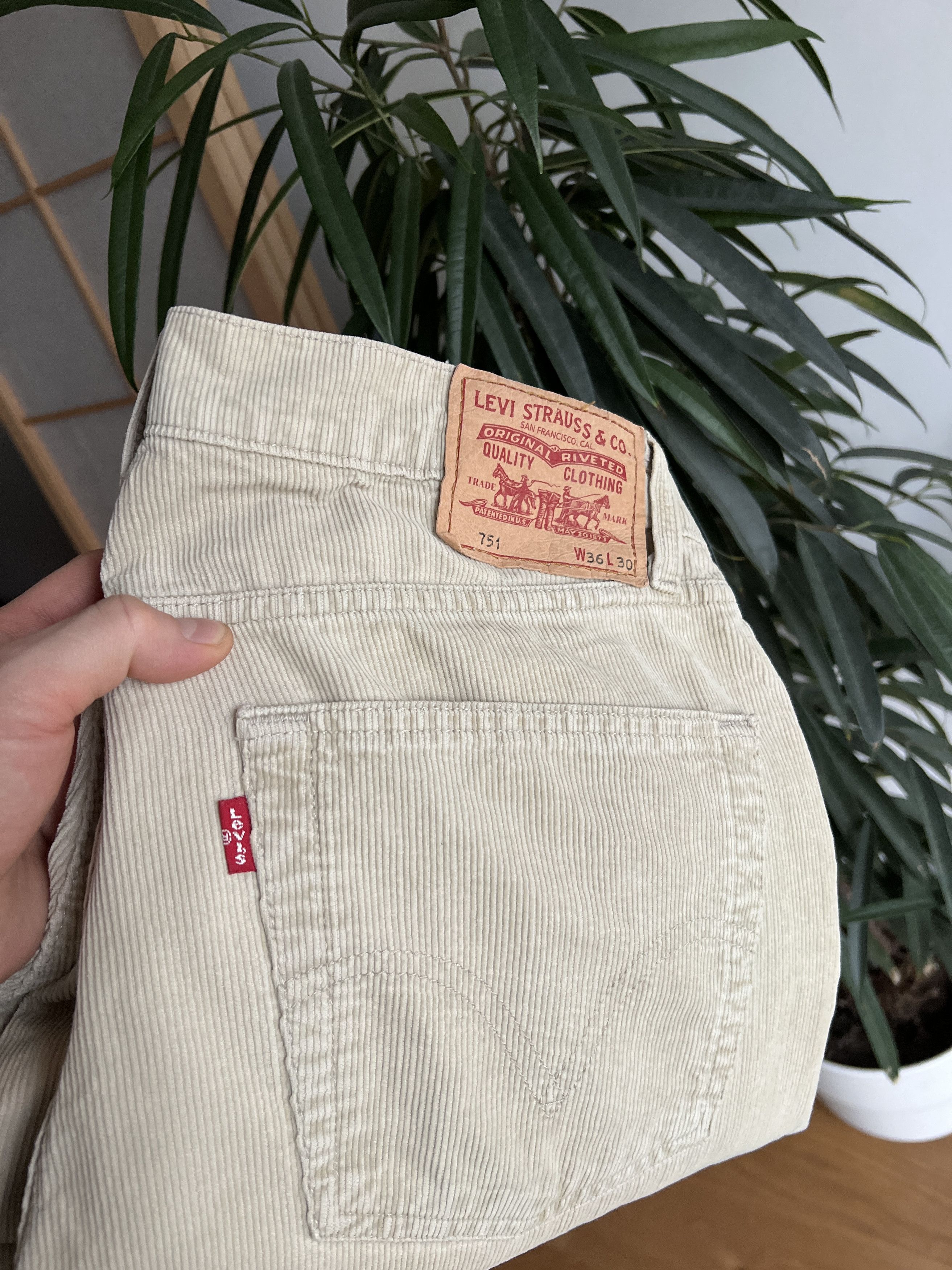 Levi's Vintage Clothing Levis 751 vintage 00s corduroy velvet straight regular pants Size US 36 / EU 52 - 1 Thumbnail