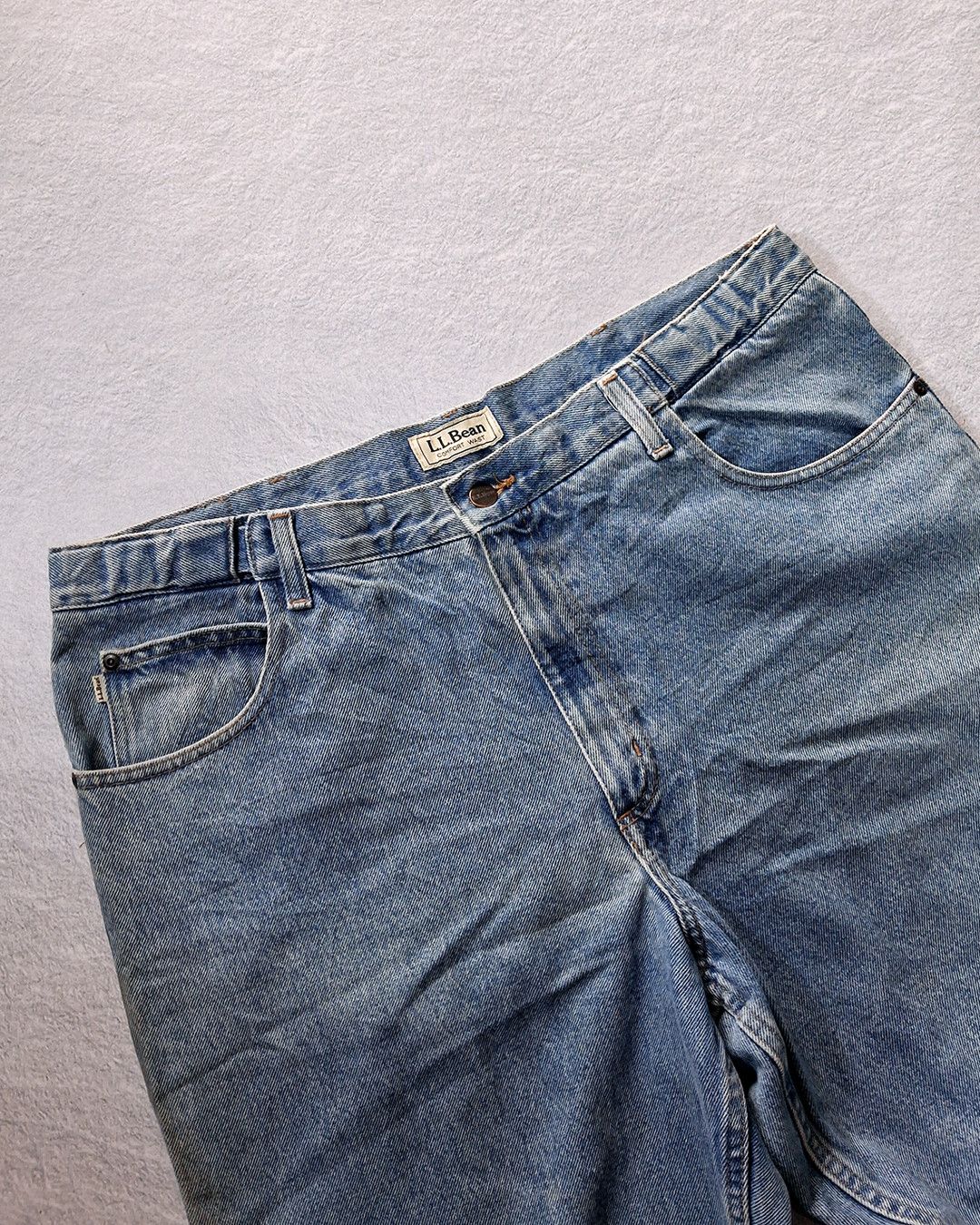 L.L. Bean LL BEAN COMFORT WAIST ELASTIC JEANS Size US 38 / EU 54 - 2 Thumbnail