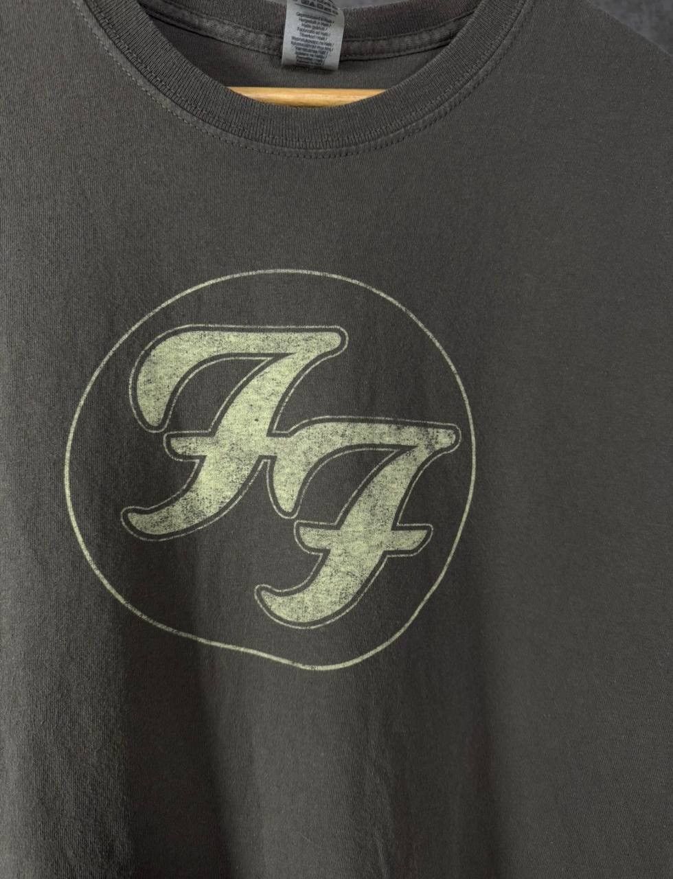 Band Tees Foo Fighters rock band center logo tee Size US XL / EU 56 / 4 - 3 Thumbnail