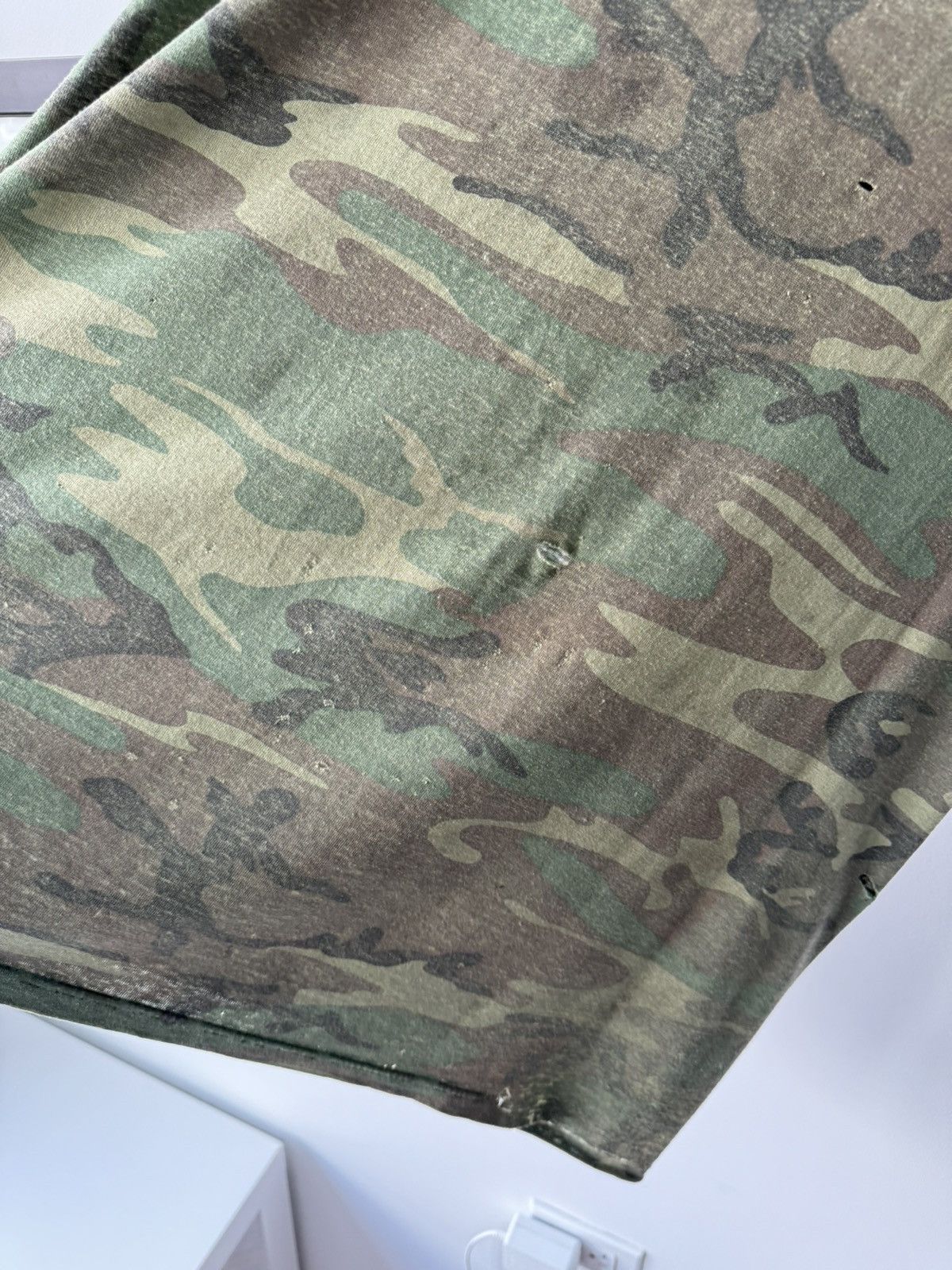 Vintage VINTAGE THRASHED CAMO T SHIRT DISTRESSED THIN OVERSIZED Size US XL / EU 56 / 4 - 3 Thumbnail
