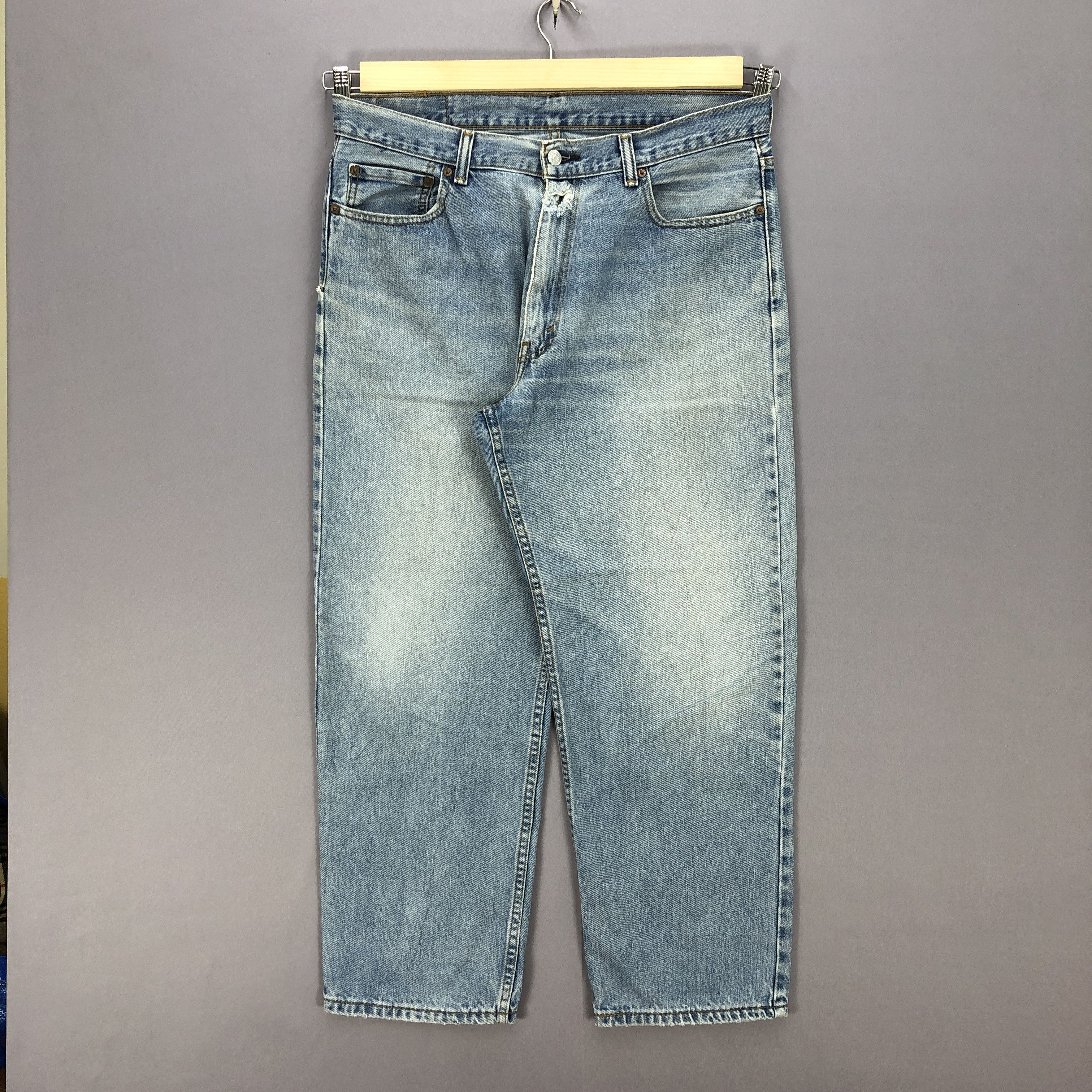 Levi's Vintage Levis Light Wash Baggy Jeans Levi's Sun Faded Denim Size US 36 / EU 52 - 1 Thumbnail