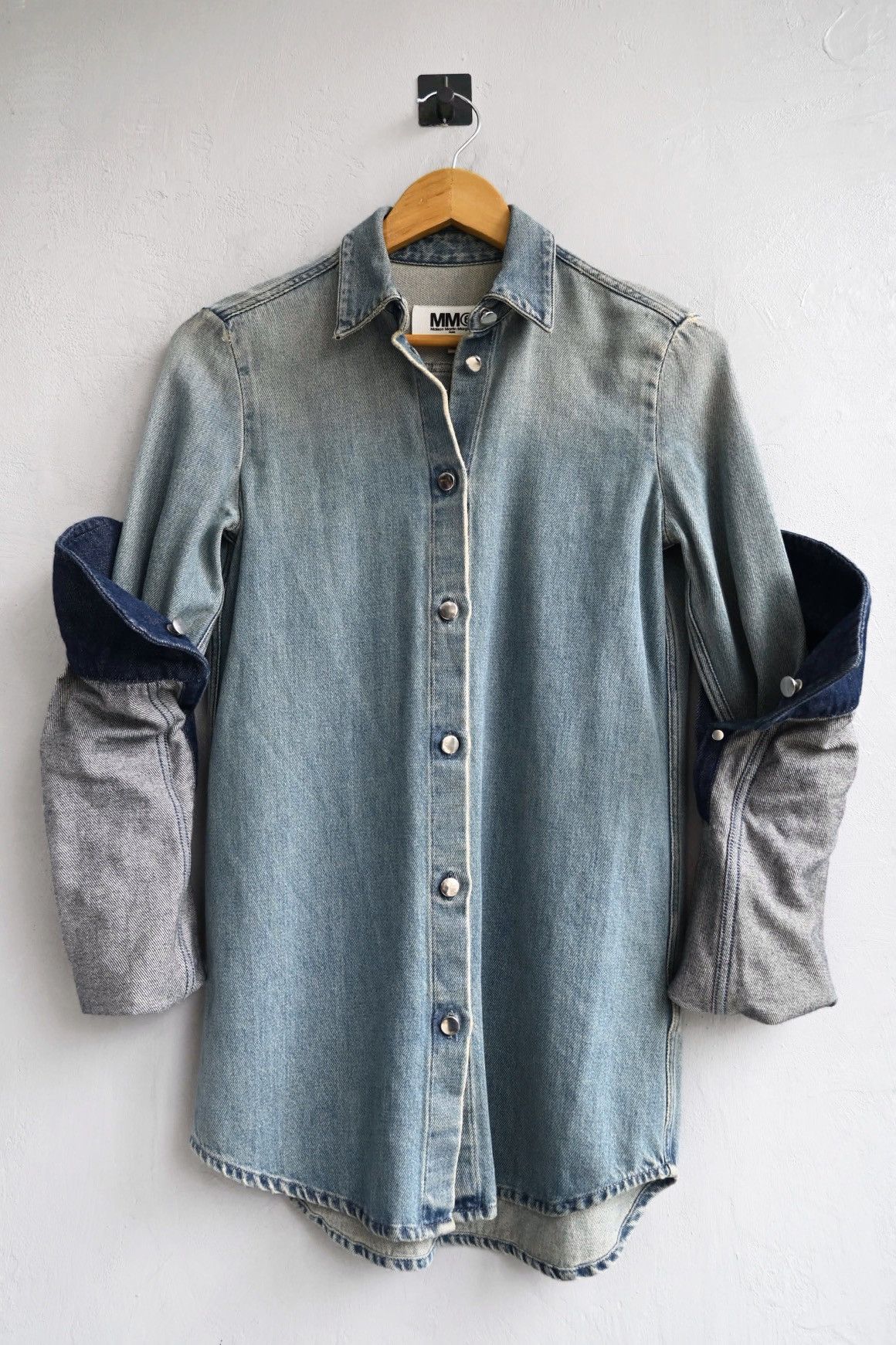 Maison Margiela Maison Margiela MM6 AW15 Folded-Sleeves Denim Shirt Size M / US 6-8 / IT 42-44 - 4 Thumbnail